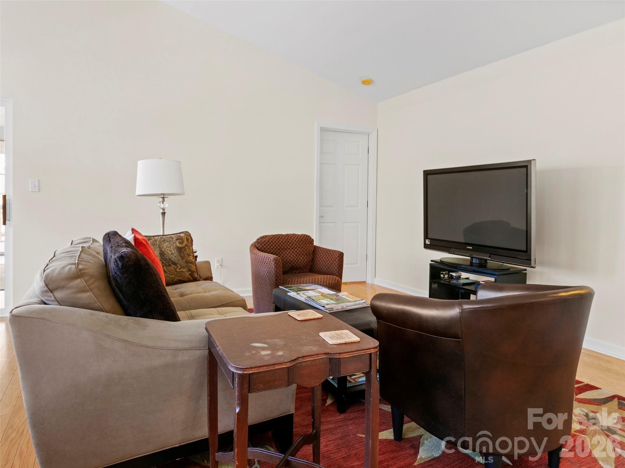 Single Family Residence at 305 Ewarts Hill Road, Hendersonville, photo 3 of 35