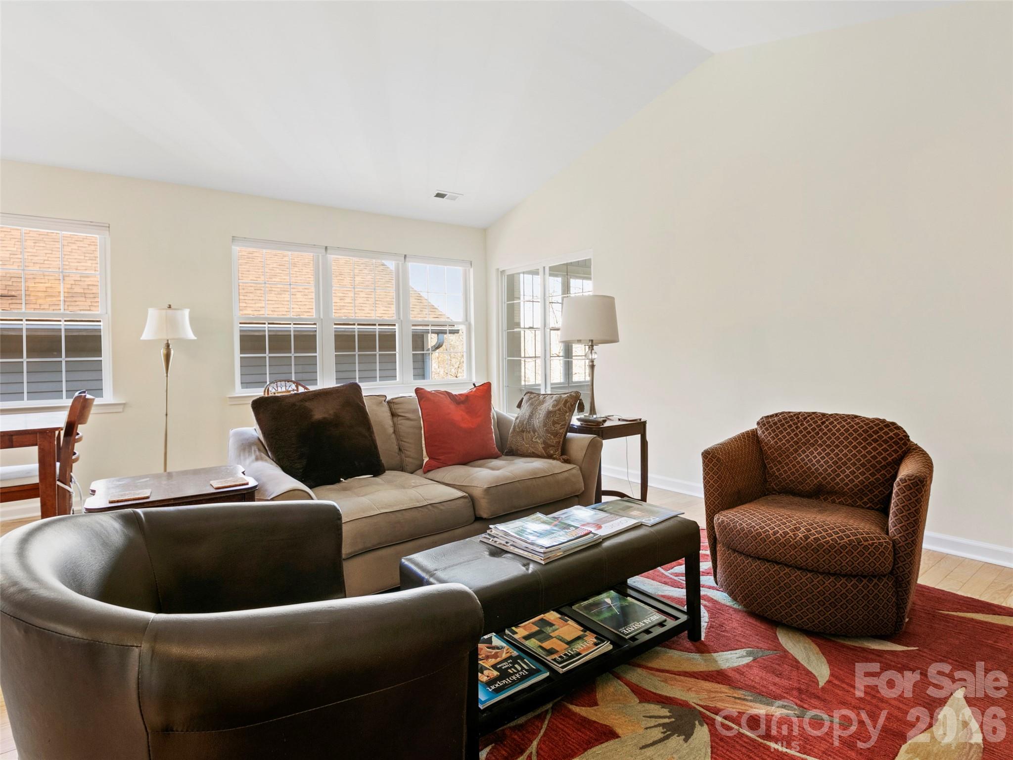 Single Family Residence at 305 Ewarts Hill Road, Hendersonville, photo 4 of 35