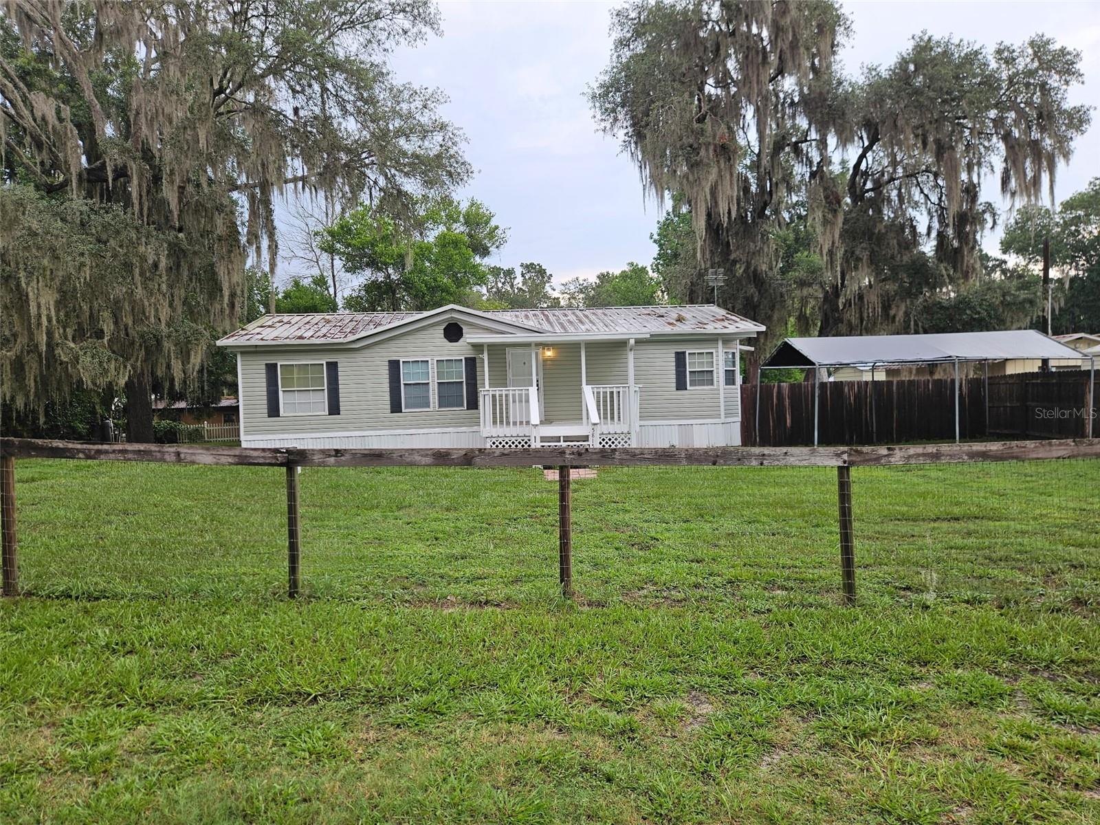5815 N TSALA APOPKA DR