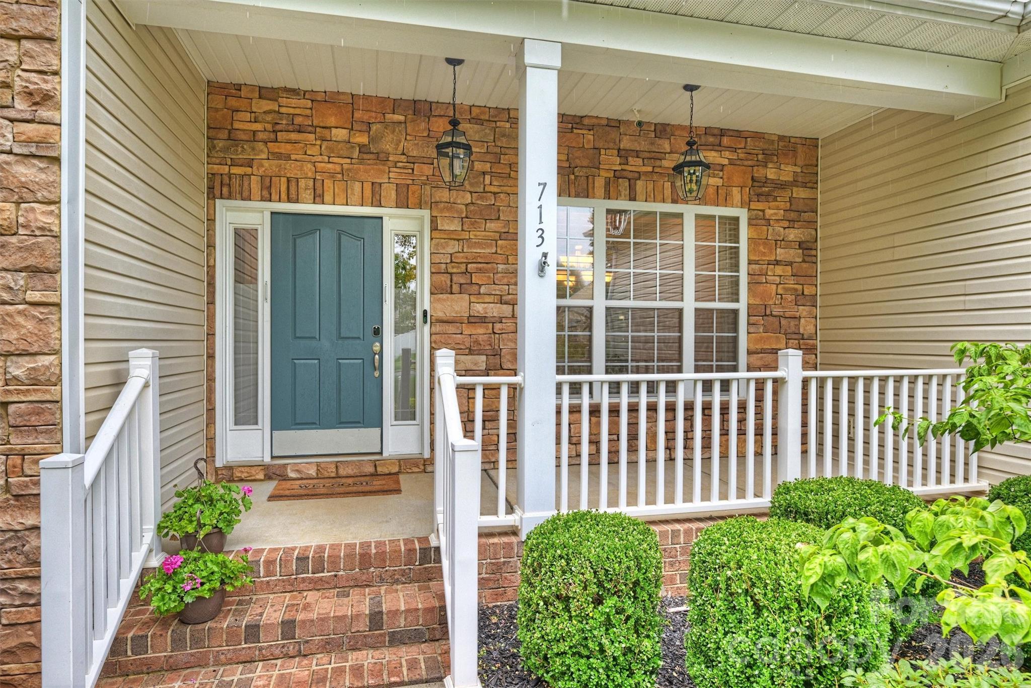Single Family Residence at 713 Trailhead Lane, Fort Mill, photo 2 of 48