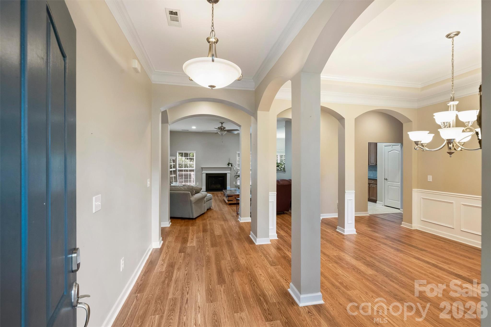 Single Family Residence at 713 Trailhead Lane, Fort Mill, photo 3 of 48