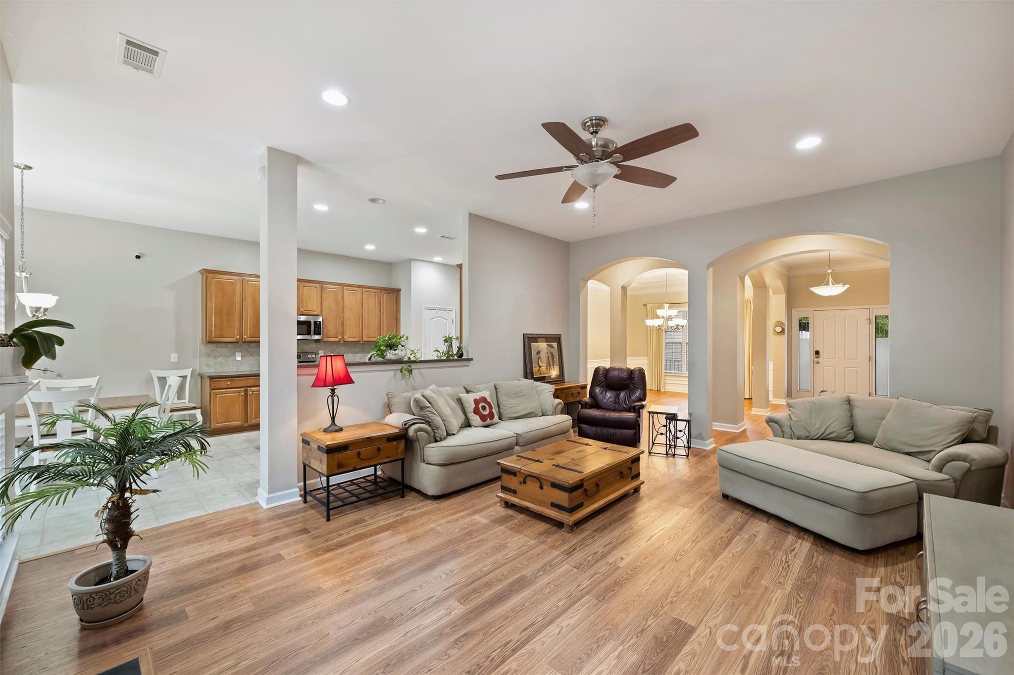 Single Family Residence at 713 Trailhead Lane, Fort Mill, photo 8 of 48