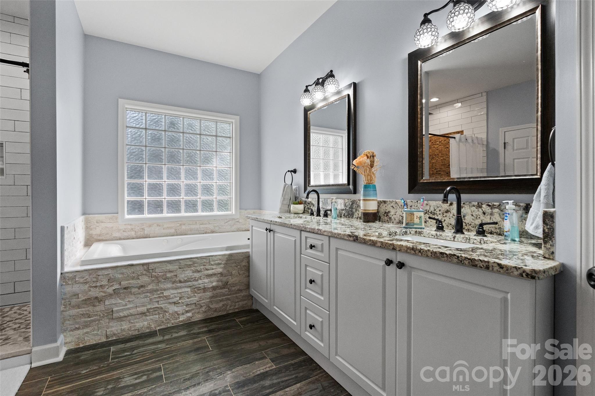 Single Family Residence at 2018 Olde Oxford Court, Rock Hill, photo 21 of 38