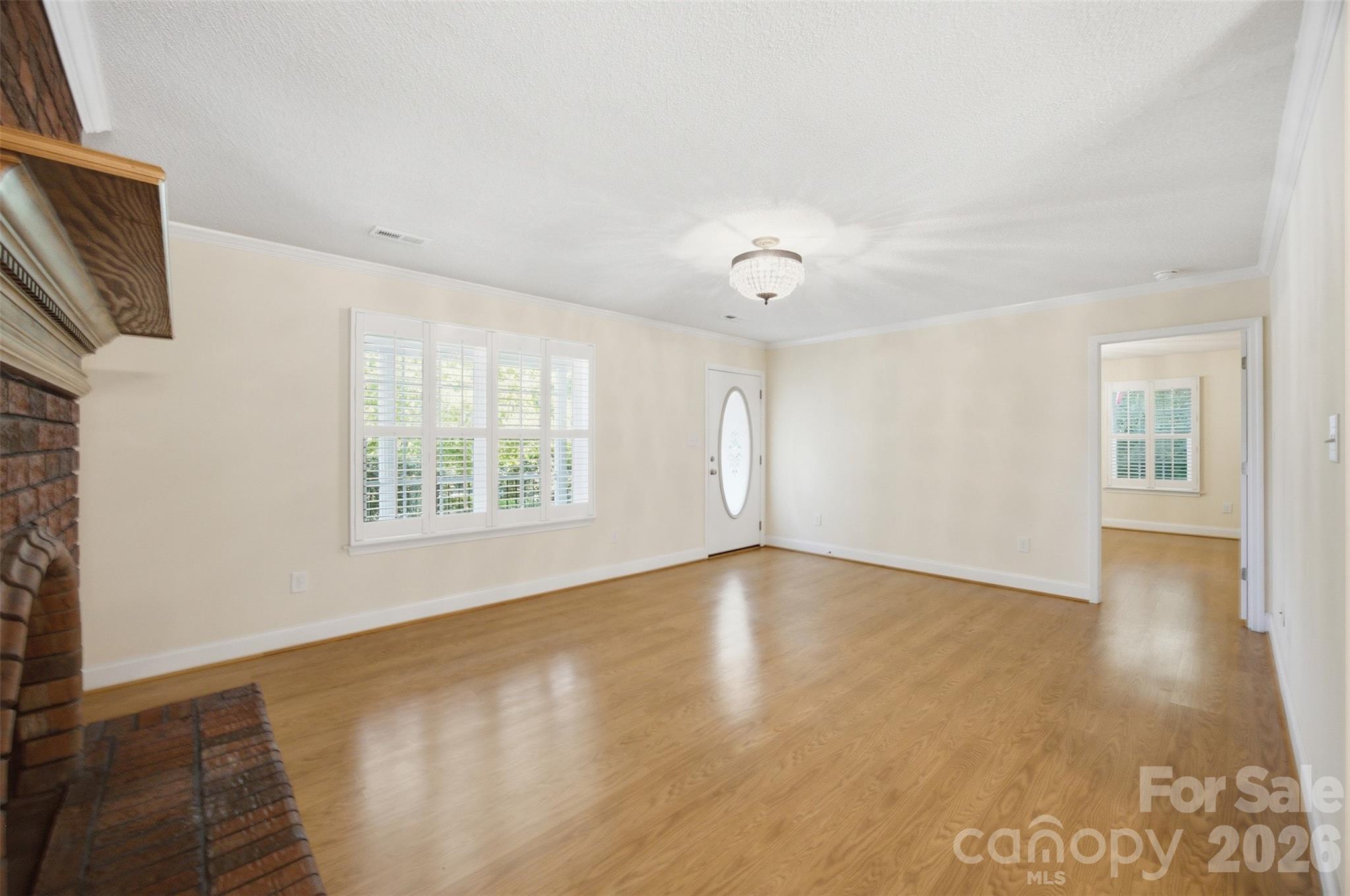 Single Family Residence at 125 Shady Bluff Drive, Gastonia, photo 6 of 37