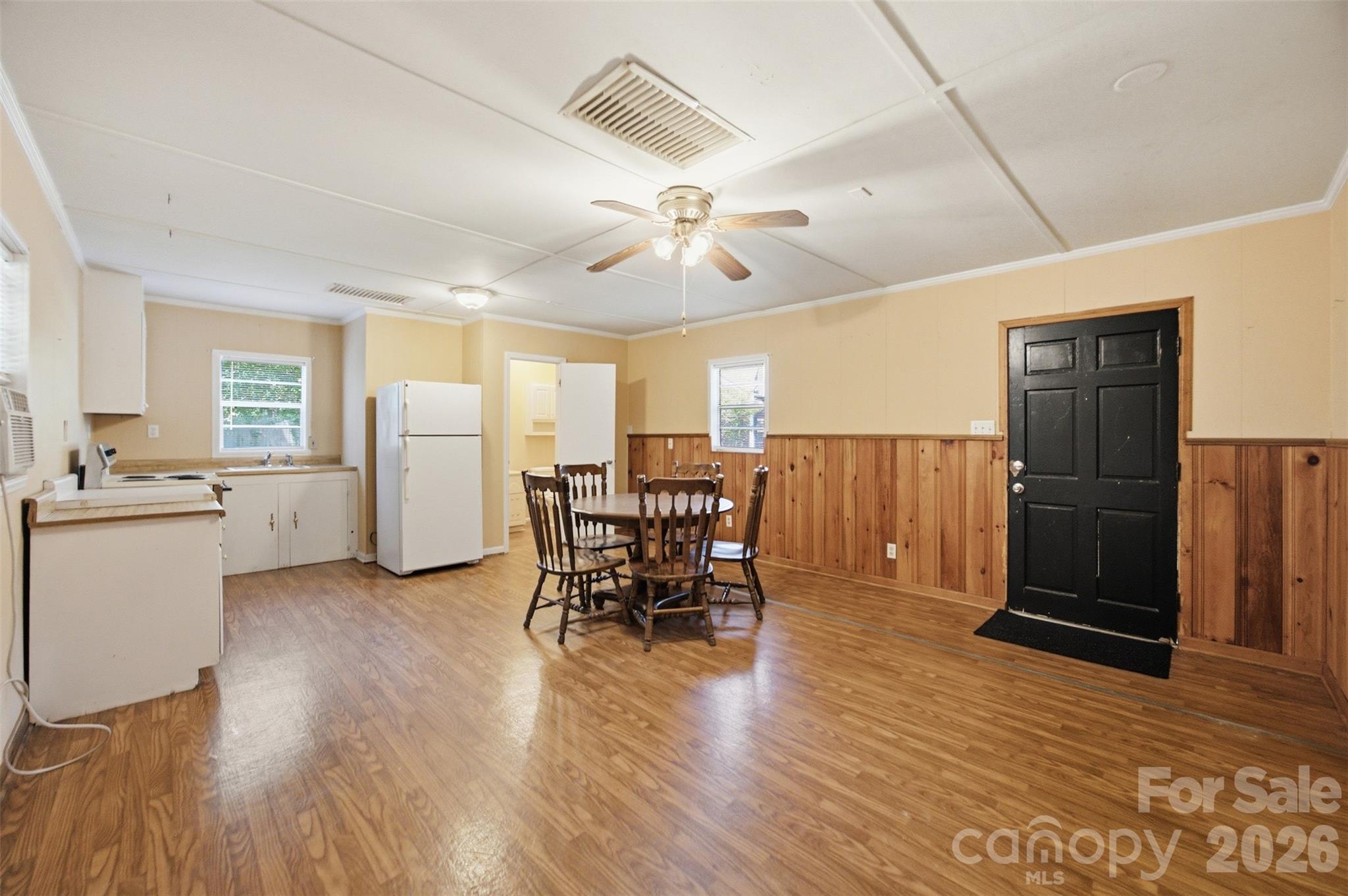 Single Family Residence at 125 Shady Bluff Drive, Gastonia, photo 12 of 37