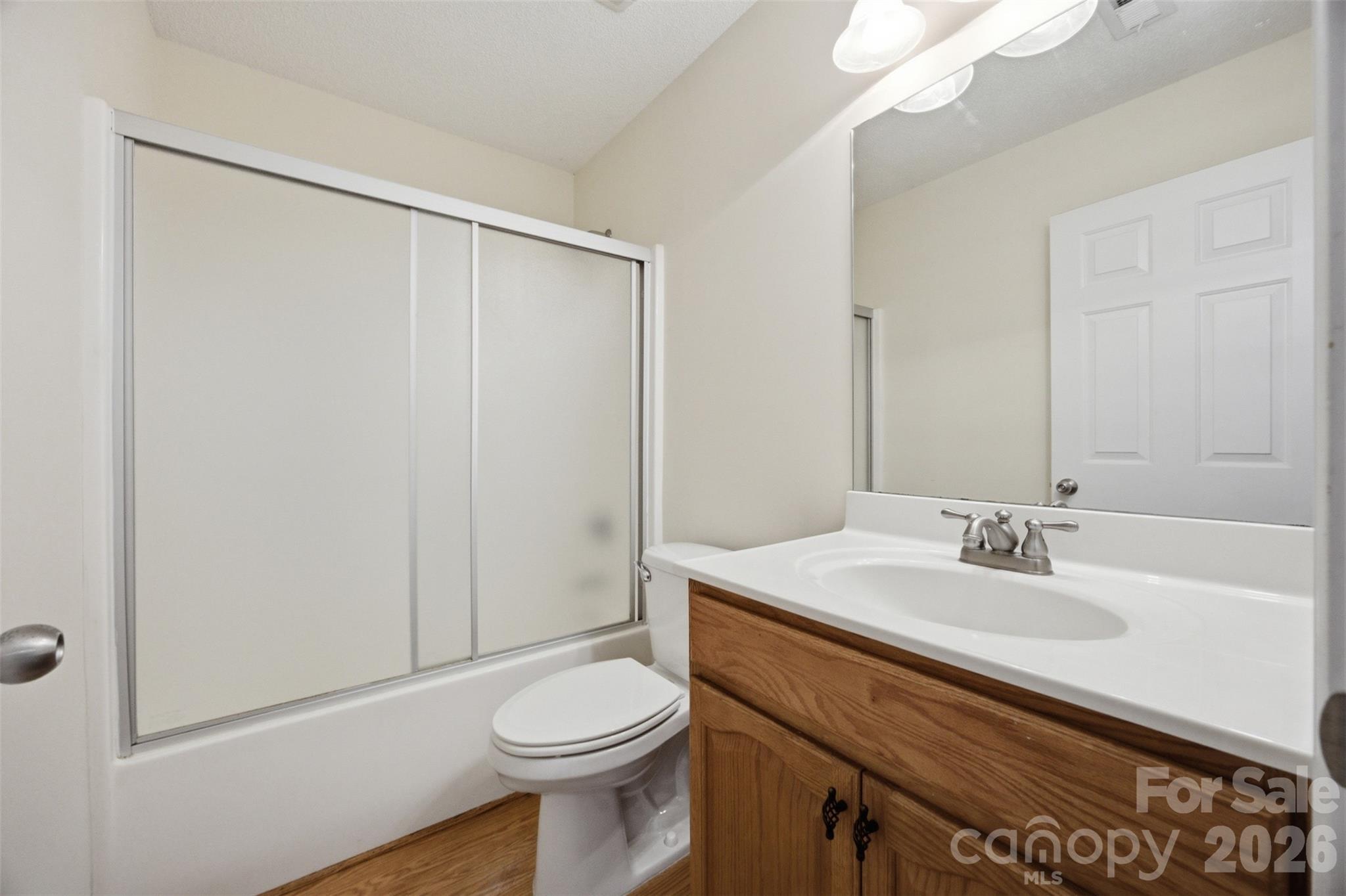 Single Family Residence at 125 Shady Bluff Drive, Gastonia, photo 23 of 37