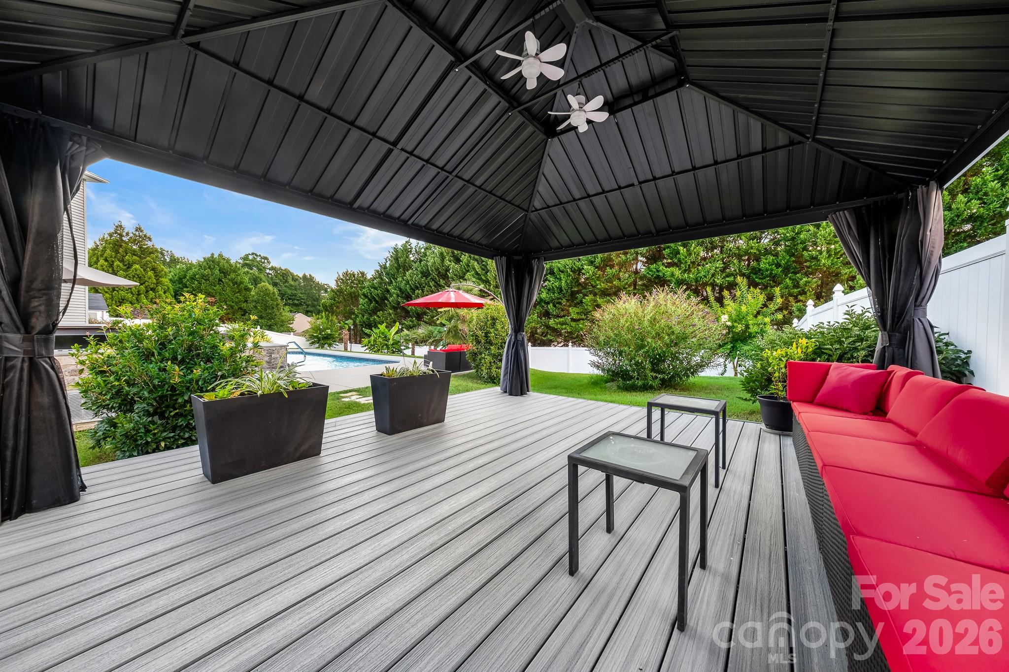 Large Entertaining Spaces - 191 Old Carriage Road, Clover