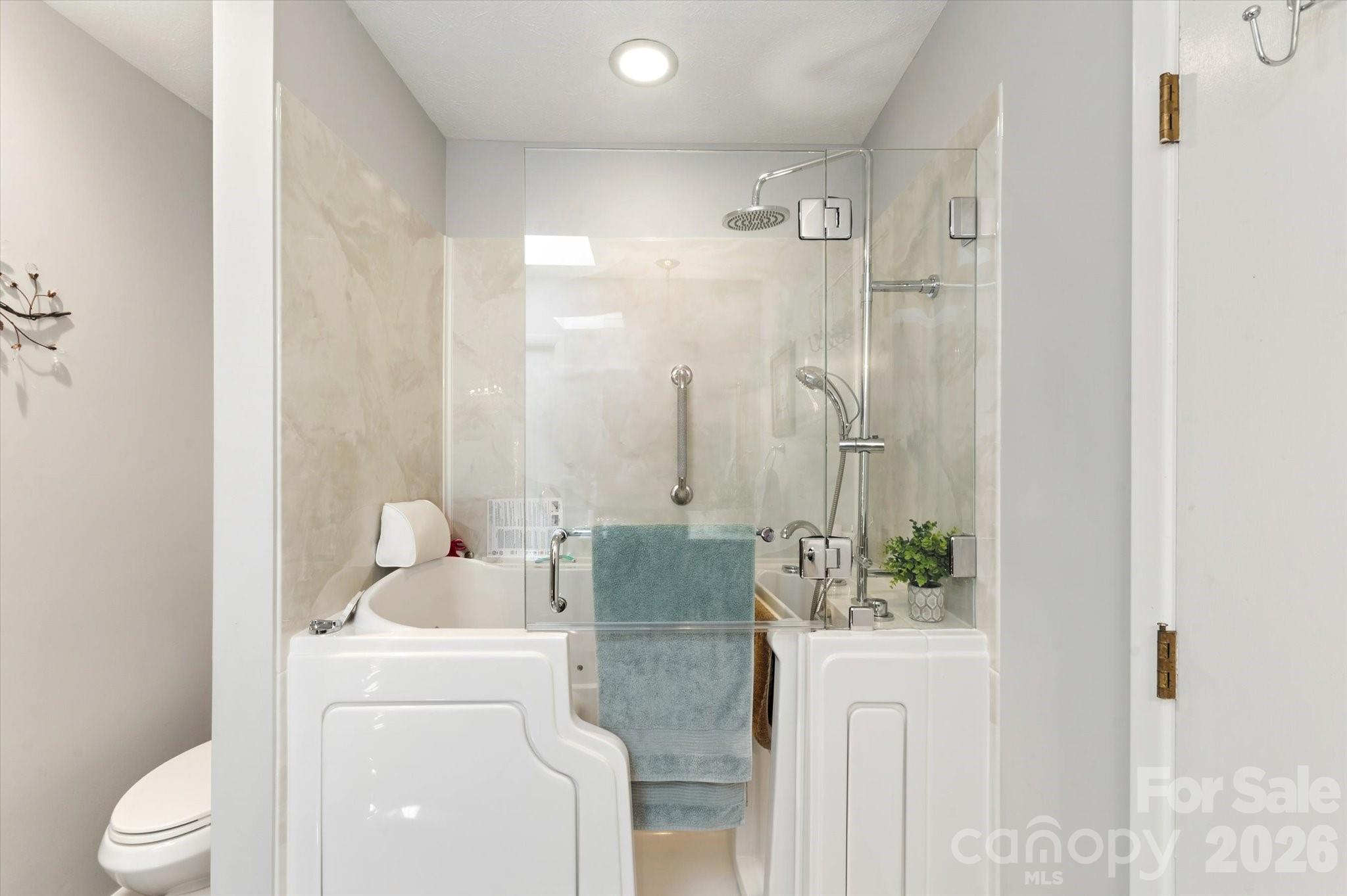 and new walk in tub - 12 Highlander Lane, Hendersonville