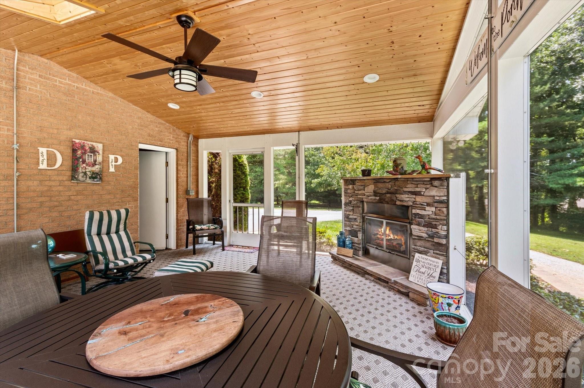 Single Family Residence at 12 Highlander Lane, Hendersonville, photo 31 of 39