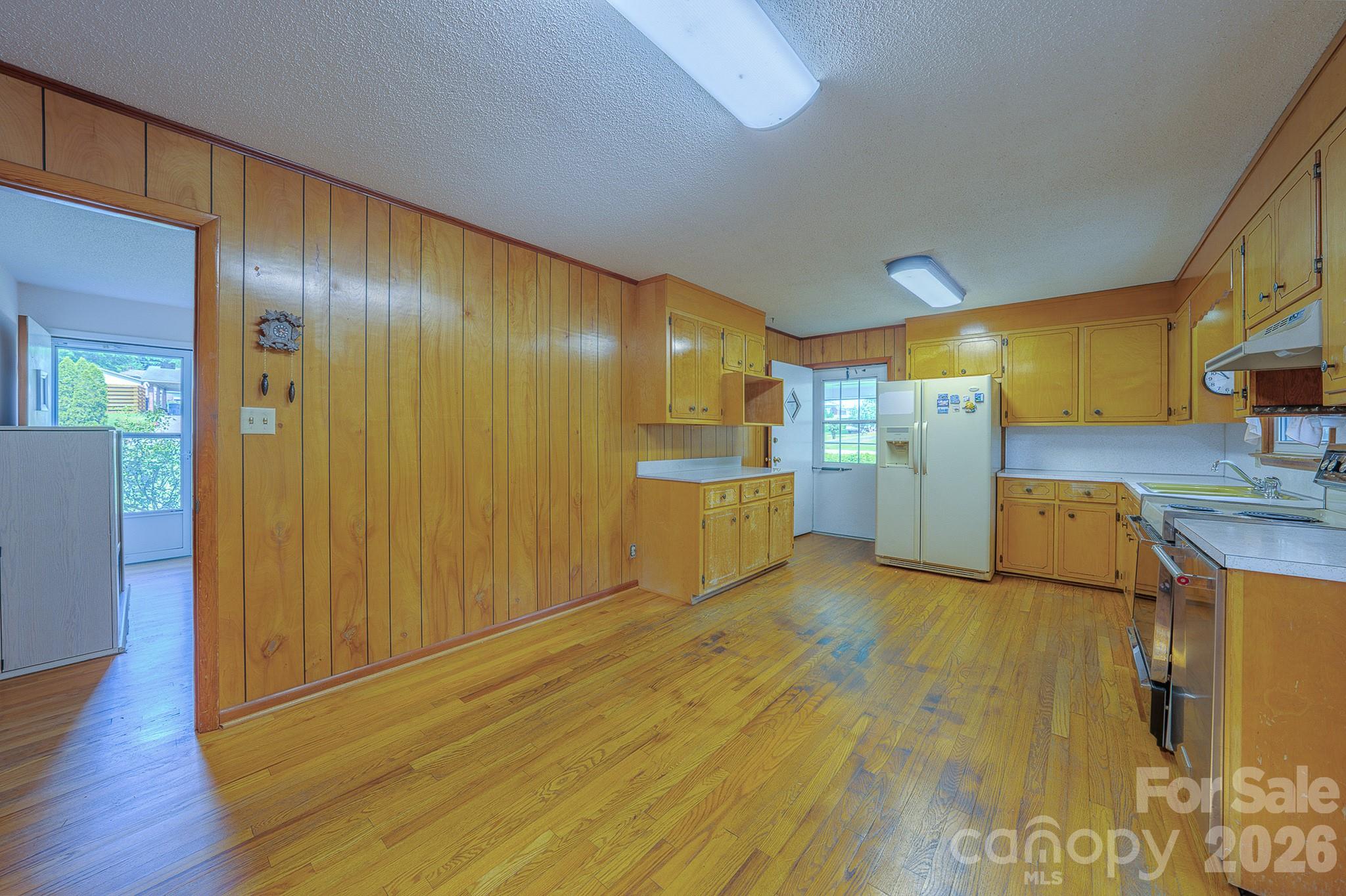 Single Family Residence at 1169 Burkehurst Avenue, Morganton, photo 13 of 33