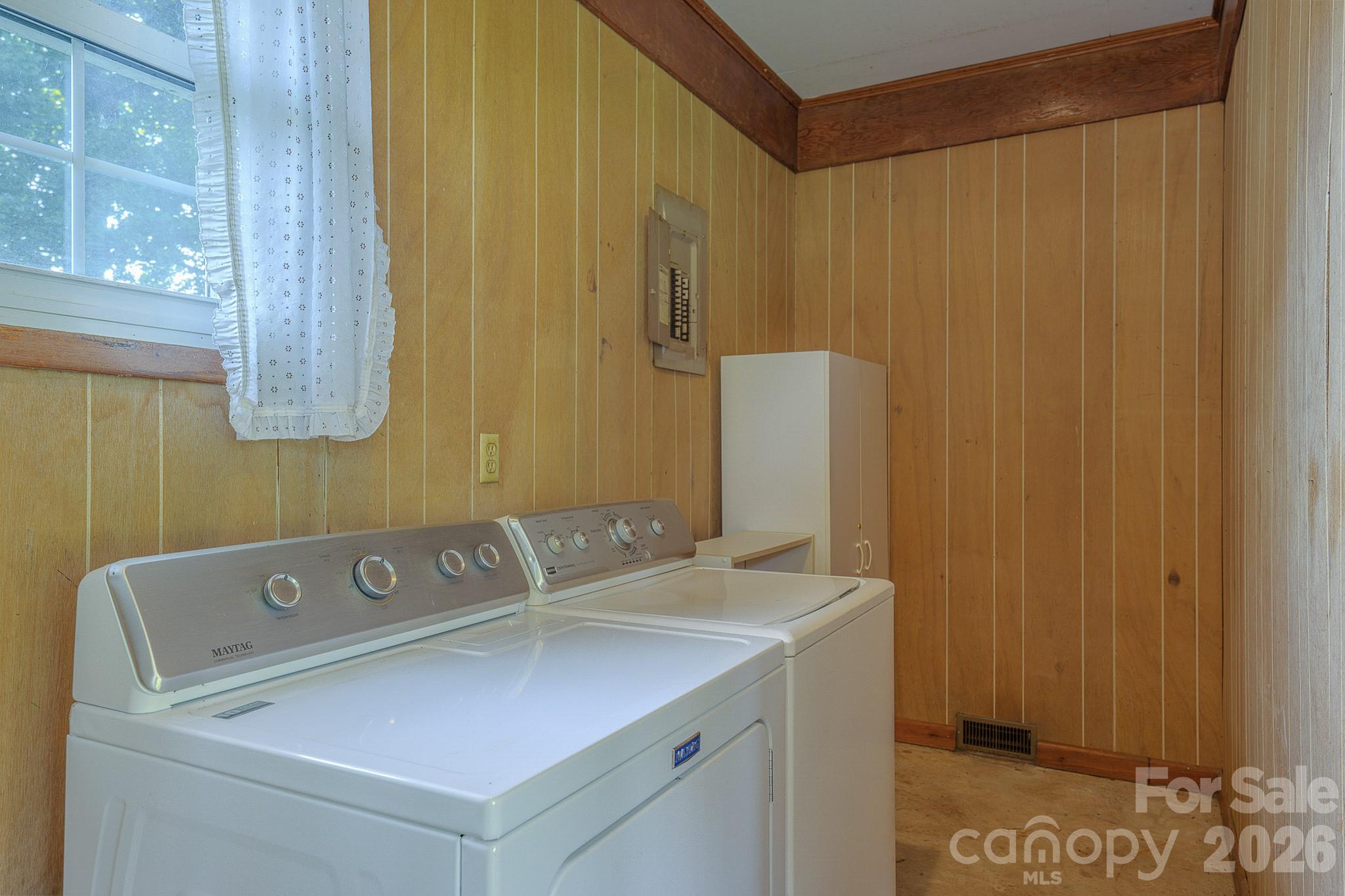 Laundry in carport storage room - 1169 Burkehurst Avenue, Morganton