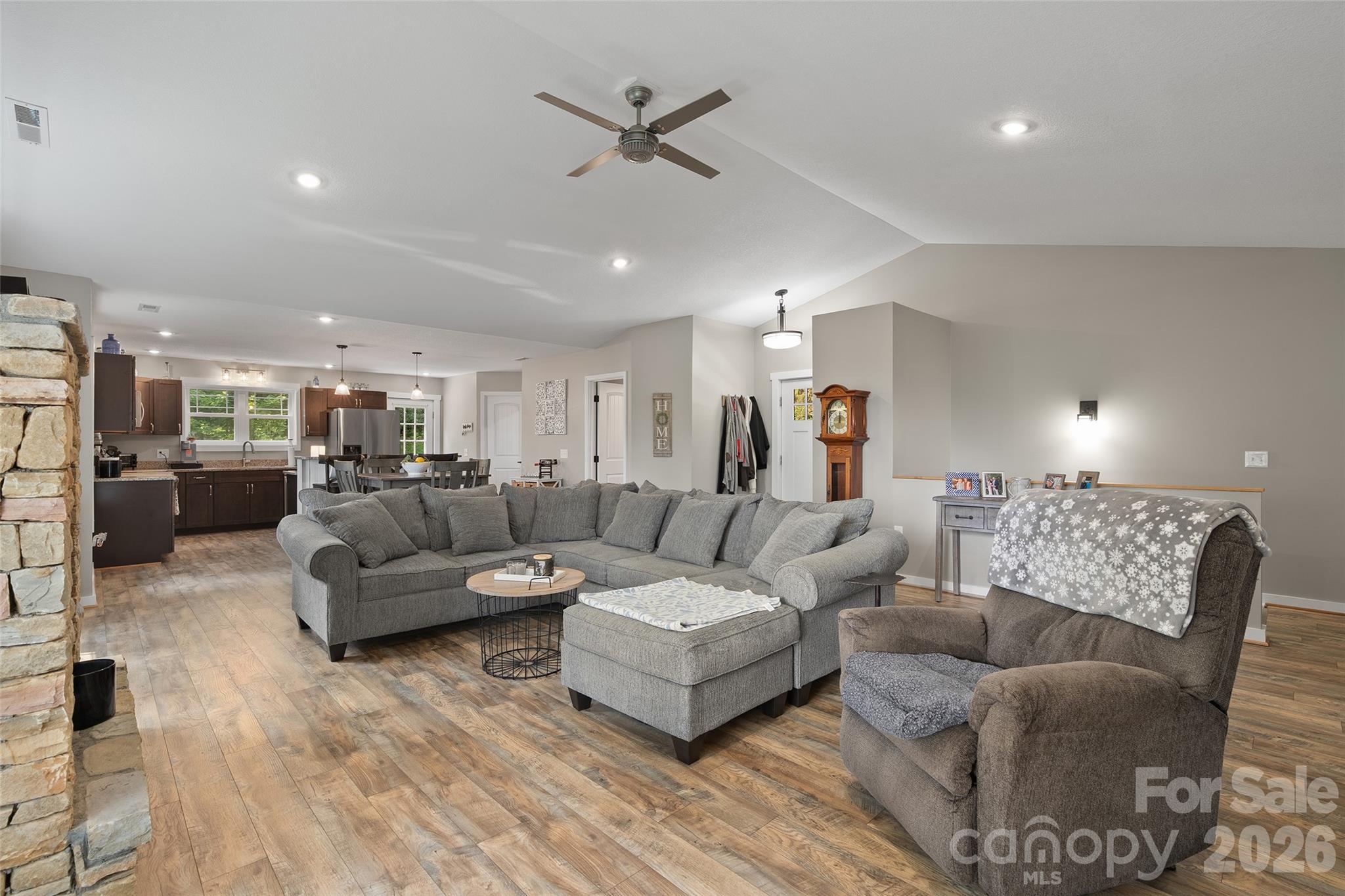 Single Family Residence at 297 Triple Creek Drive, Clyde, photo 8 of 39