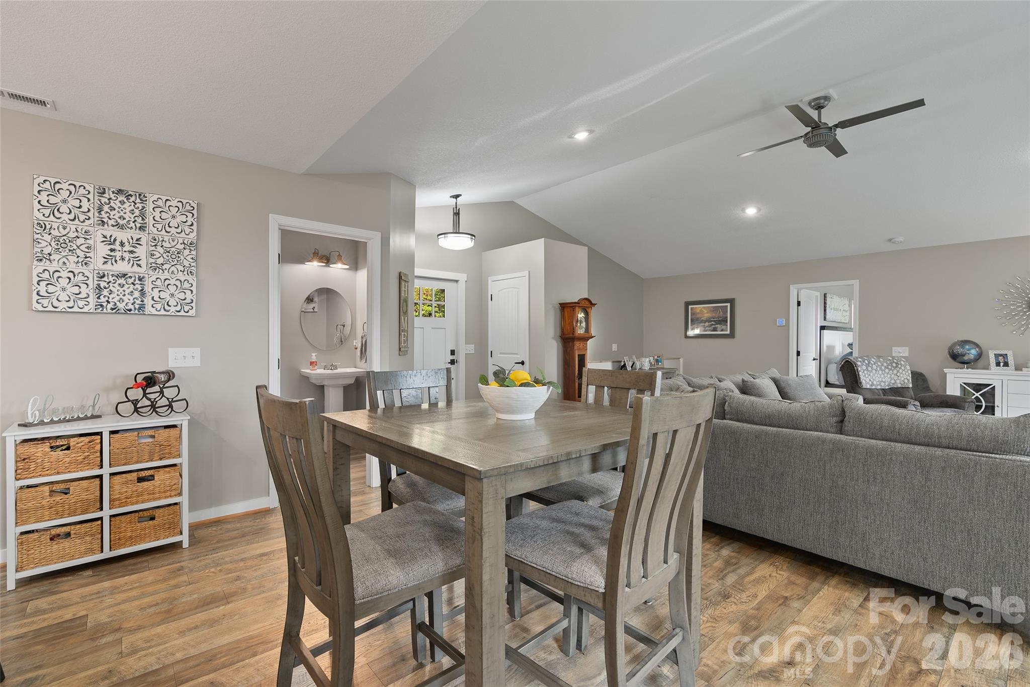 Single Family Residence at 297 Triple Creek Drive, Clyde, photo 10 of 39