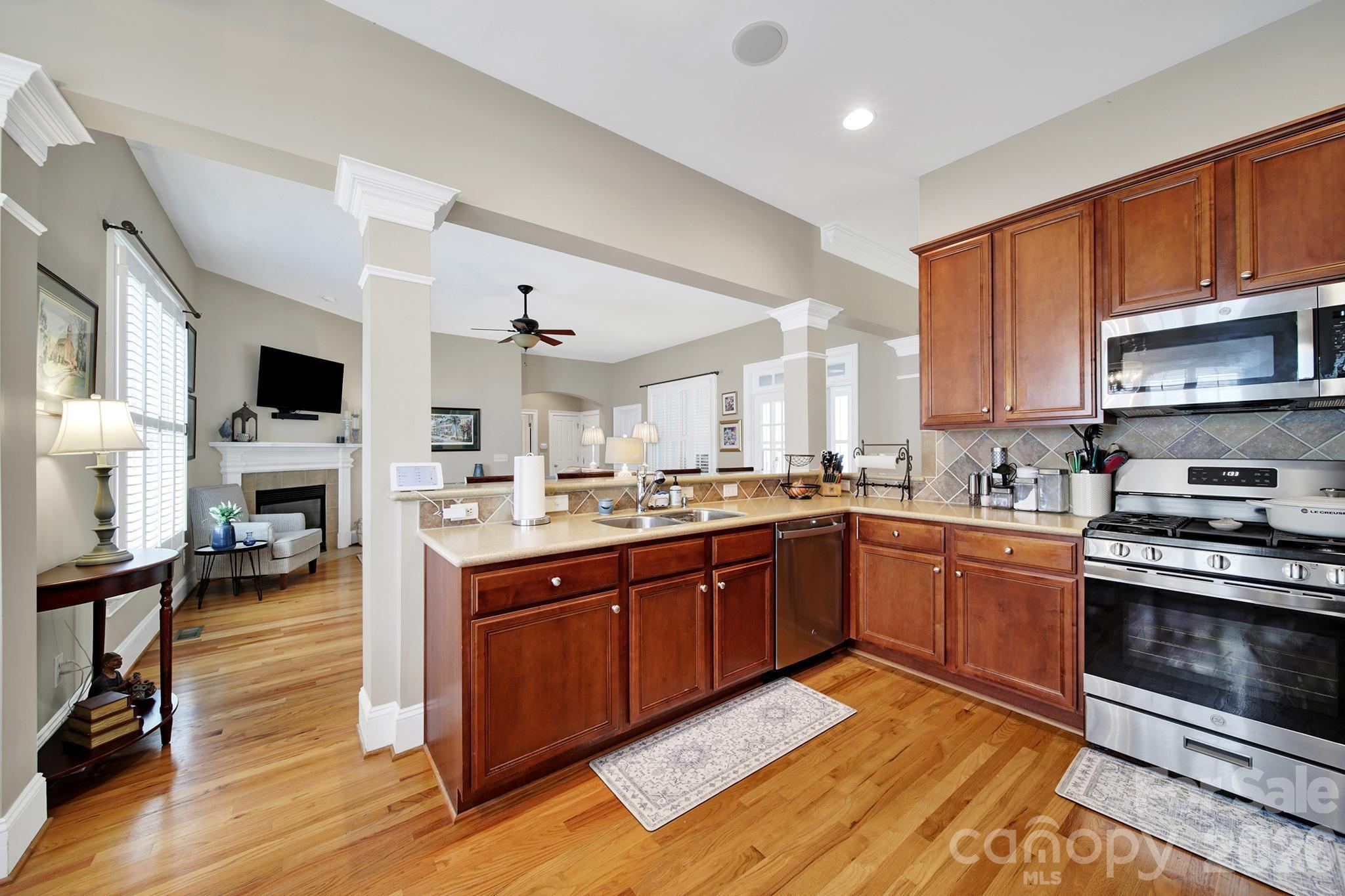 Single Family Residence at 3328 Richards Crossing, Fort Mill, photo 11 of 41