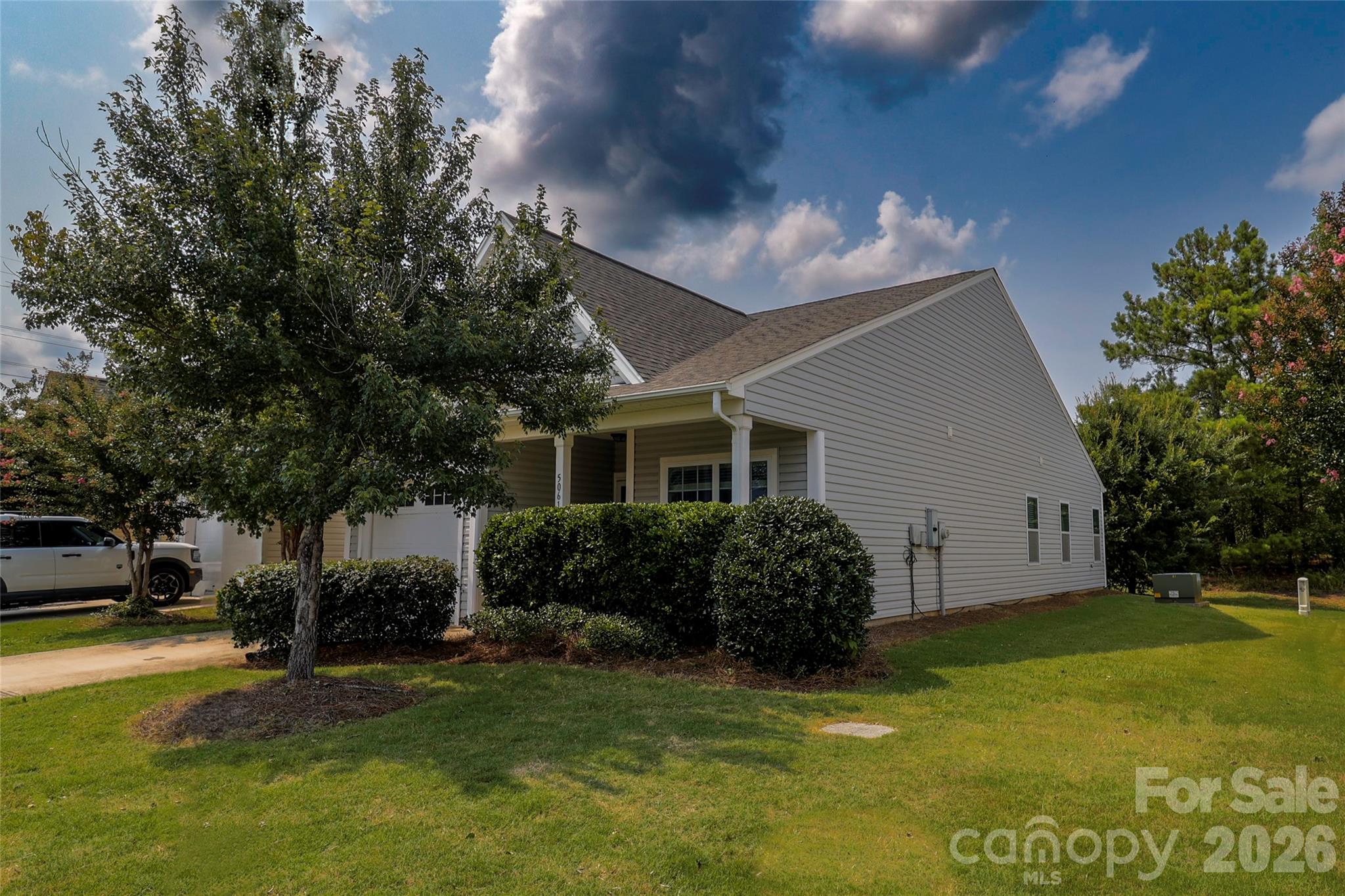Single Family Residence at 5061 Newport Lakes Drive, Rock Hill, photo 3 of 20