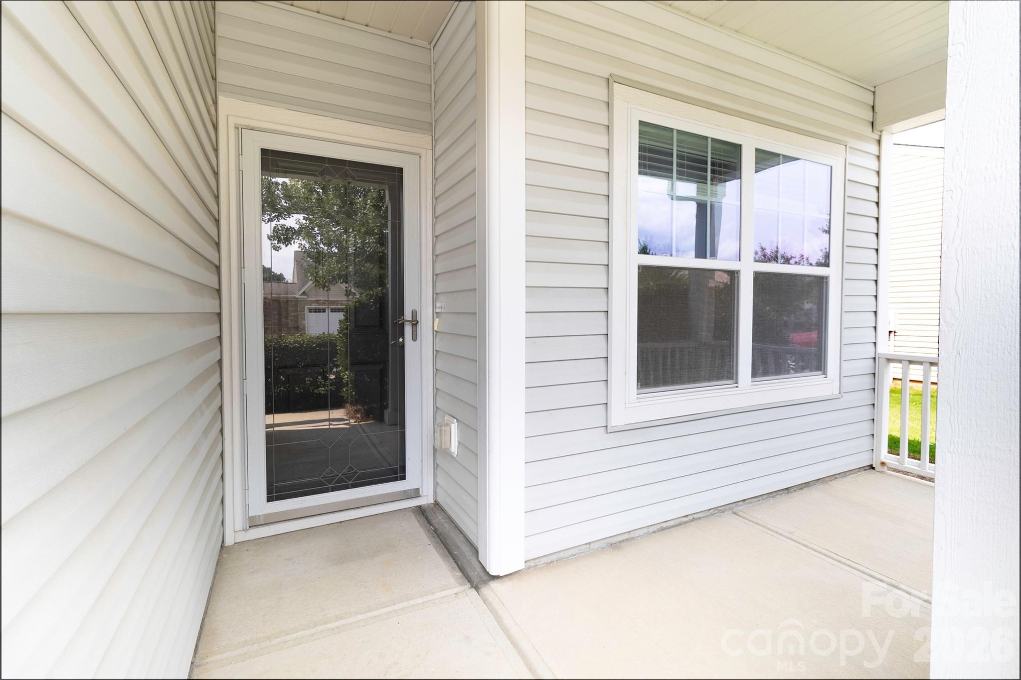 Single Family Residence at 5061 Newport Lakes Drive, Rock Hill, photo 5 of 20