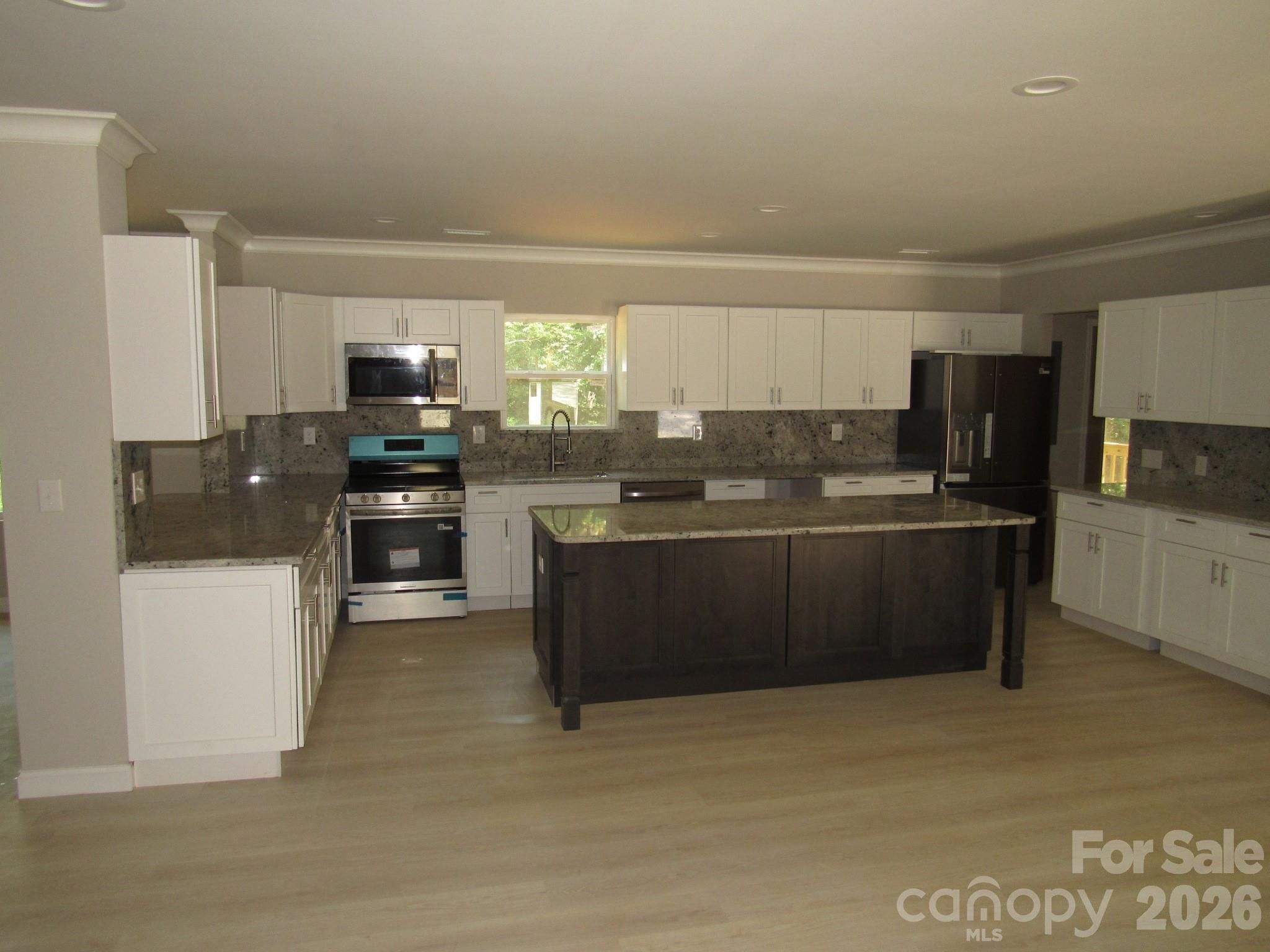 Single Family Residence at 92 Saint Charles Court, Hickory, photo 7 of 18