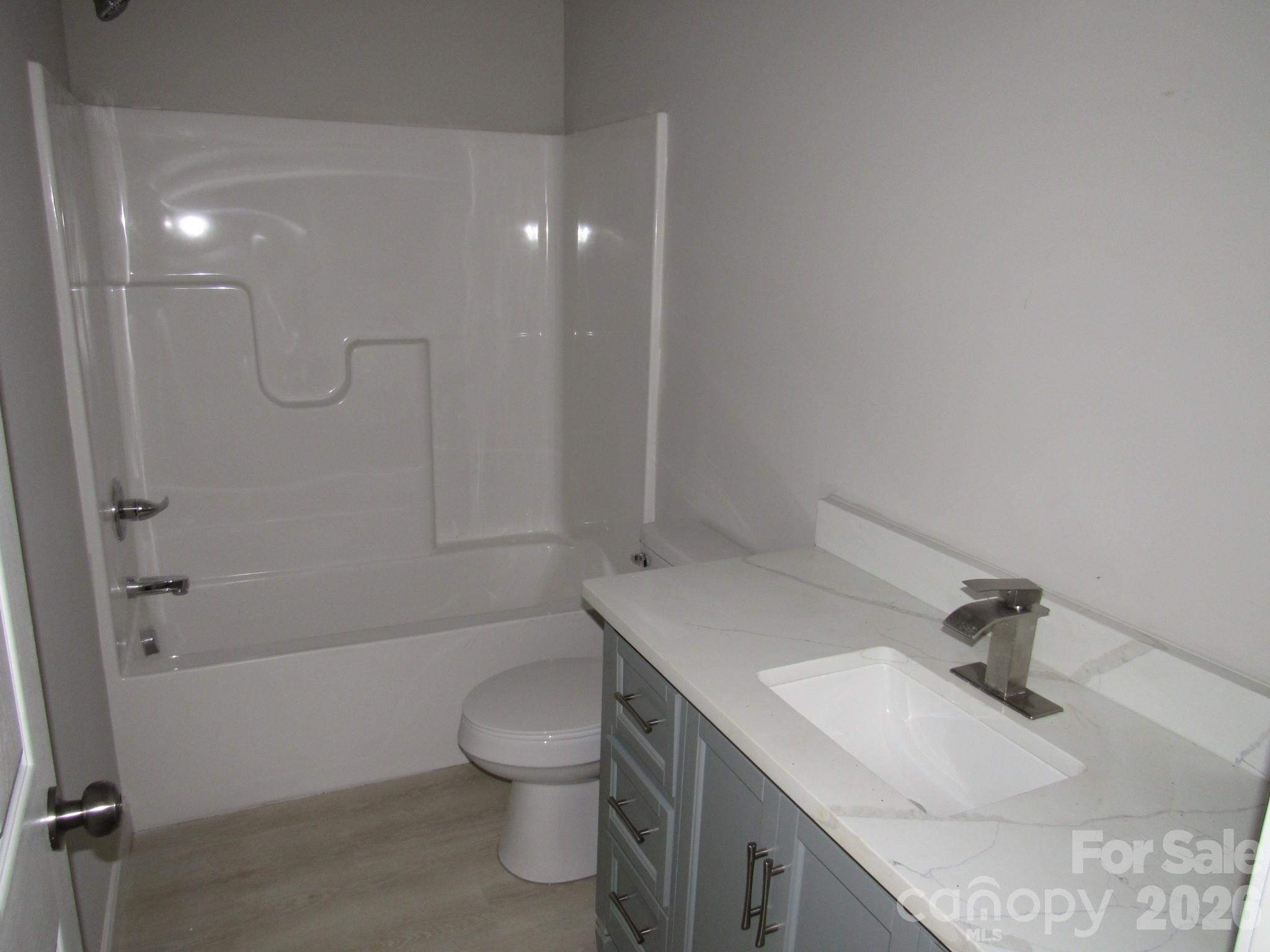 Guest Bathroom - 92 Saint Charles Court, Hickory