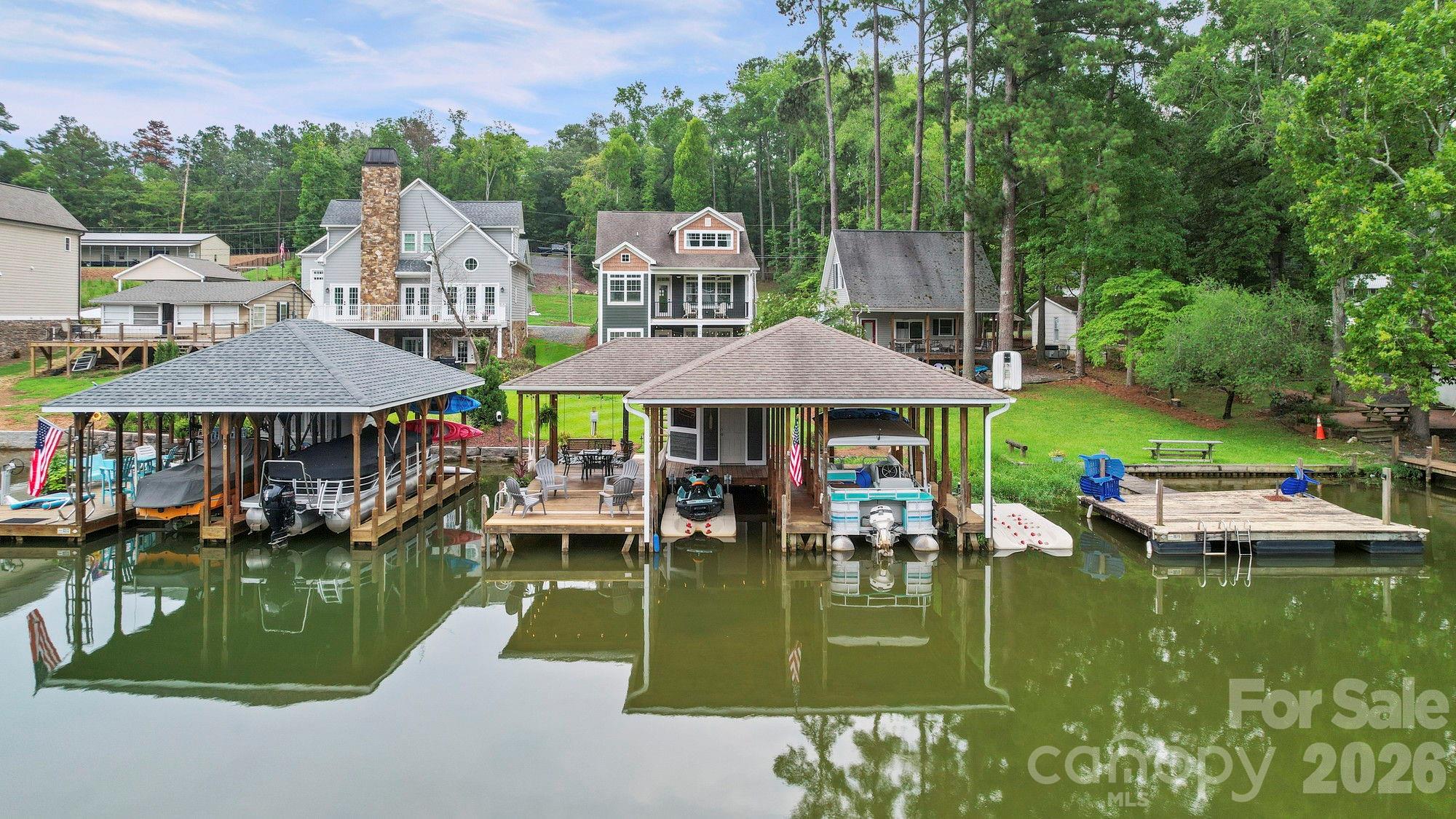 Boat House - 698 Lake Head Road, Norwood