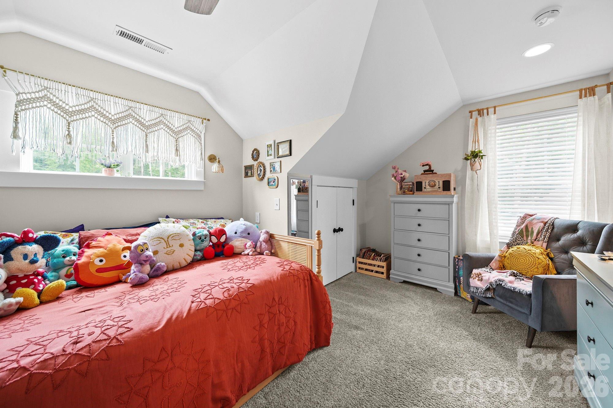 Bedroom 3 - Upper - 698 Lake Head Road, Norwood