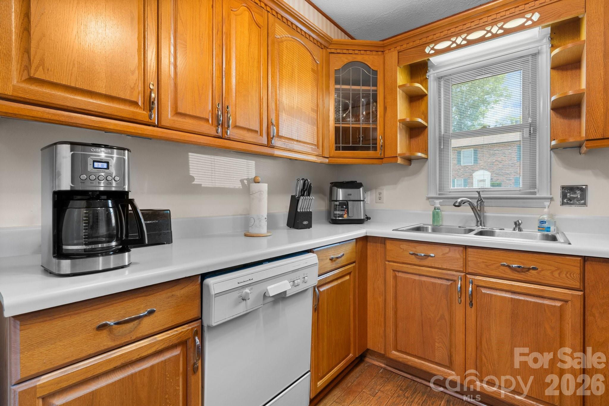 Townhouse at 1330 5th Street NE, Hickory, photo 5 of 23