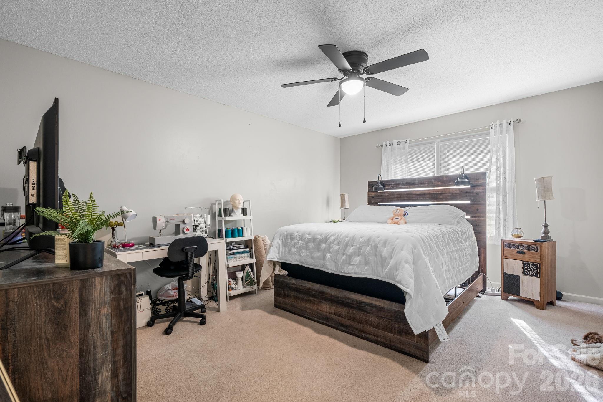 Townhouse at 1330 5th Street NE, Hickory, photo 16 of 23