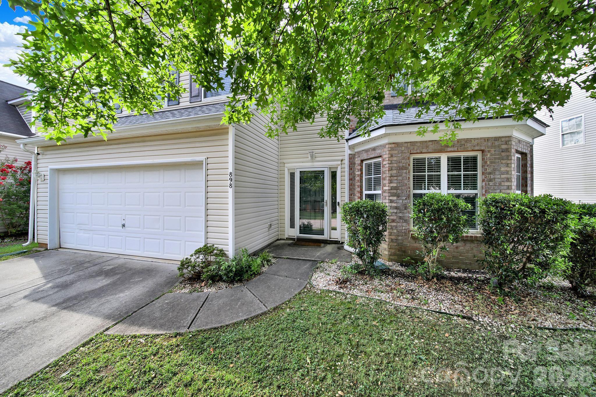 Single Family Residence at 898 Coach House Court, Rock Hill, photo 2 of 46