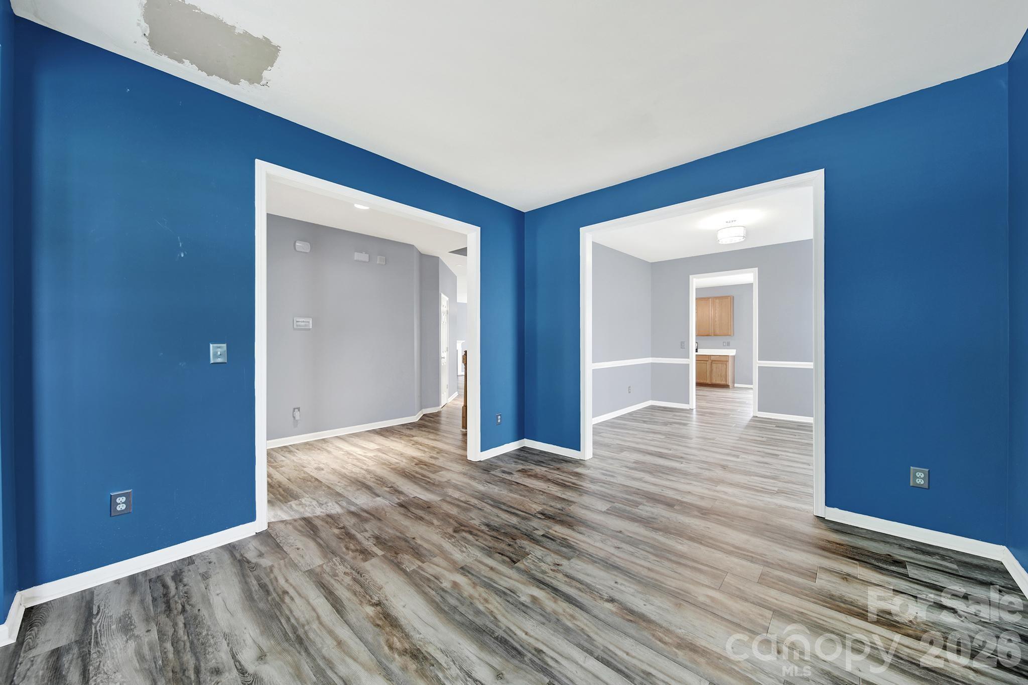 Single Family Residence at 898 Coach House Court, Rock Hill, photo 7 of 46