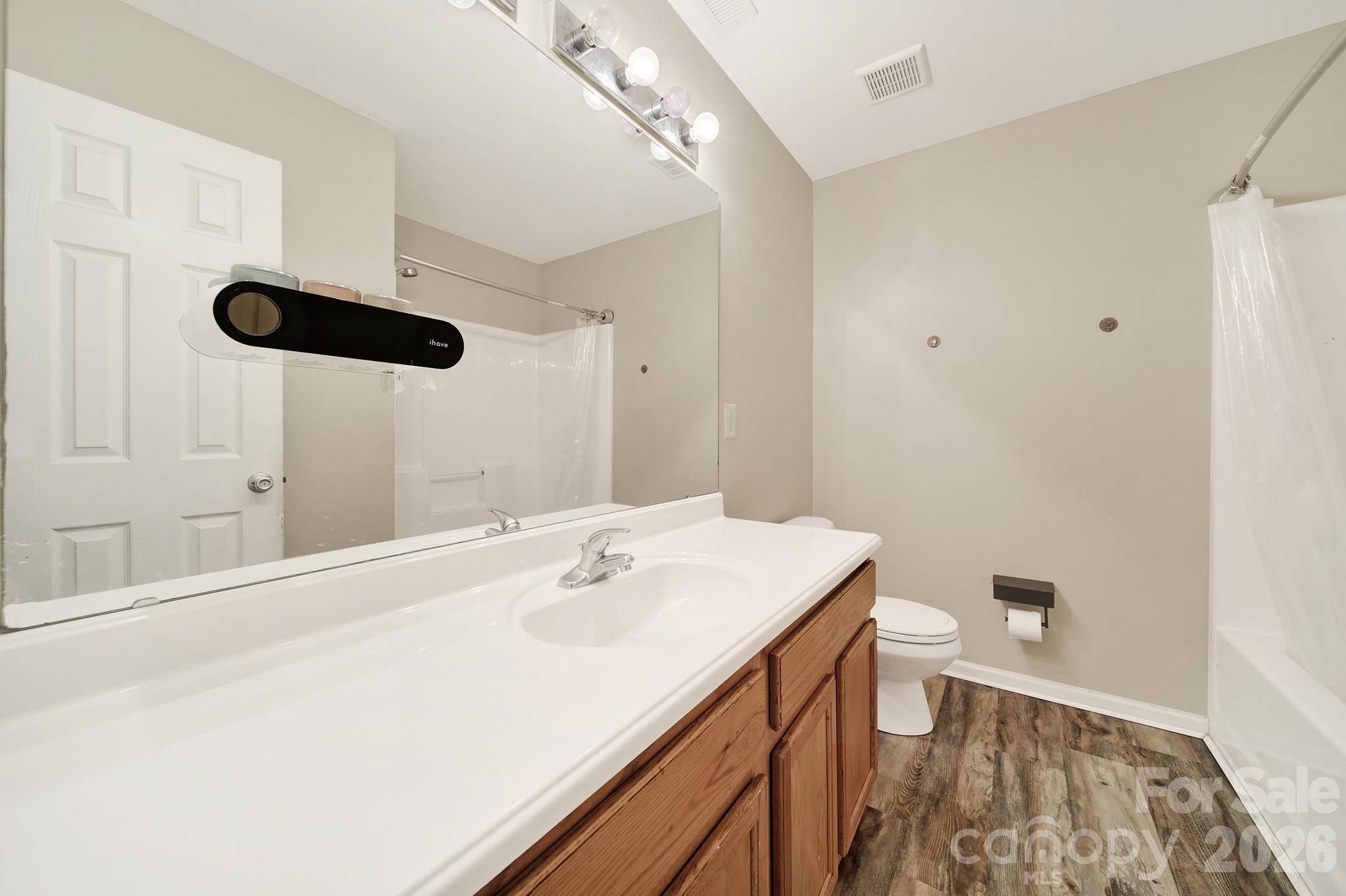 Single Family Residence at 898 Coach House Court, Rock Hill, photo 33 of 46