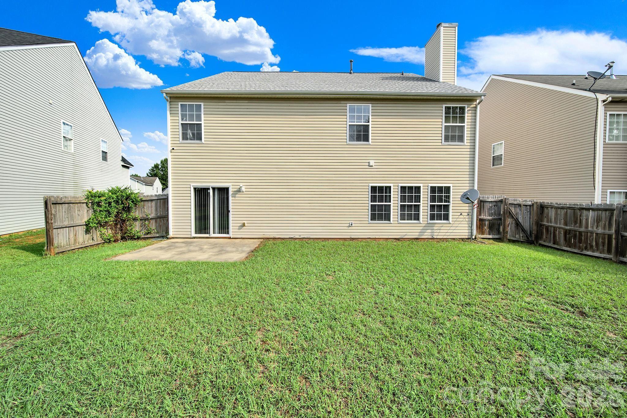 Single Family Residence at 898 Coach House Court, Rock Hill, photo 38 of 46