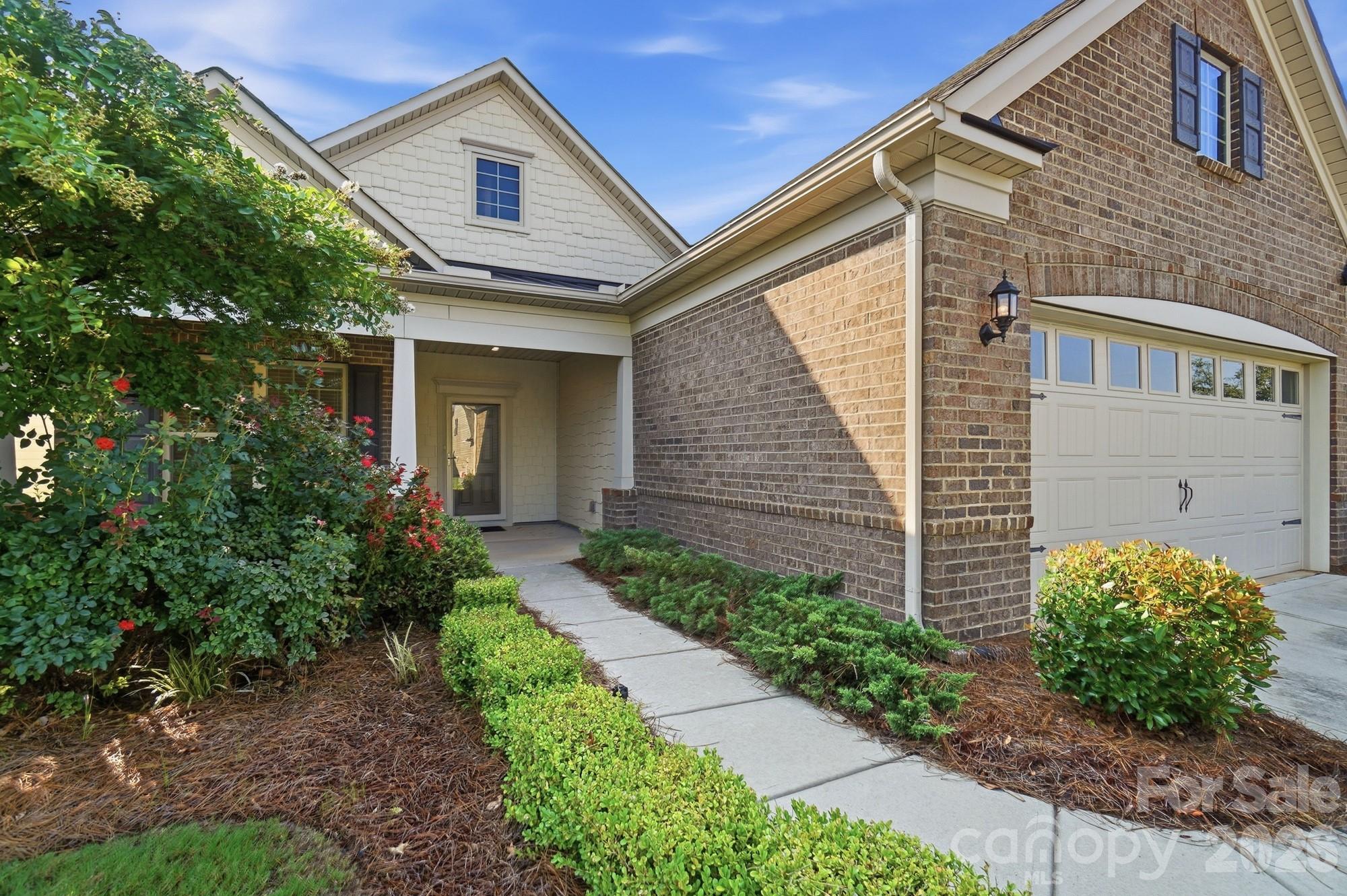 Single Family Residence at 1620 Red Leaf Drive, Fort Mill, photo 40 of 42