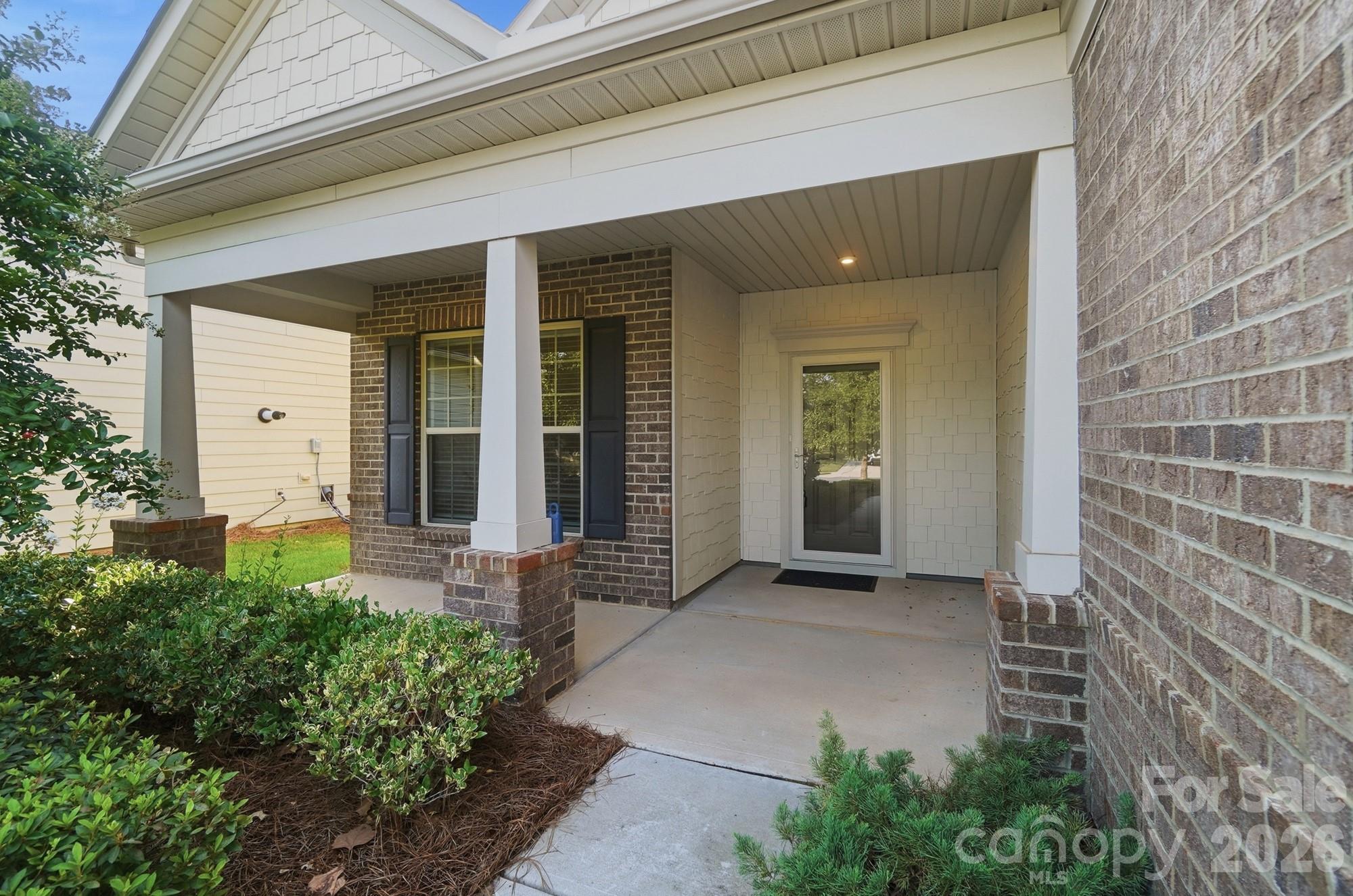 Single Family Residence at 1620 Red Leaf Drive, Fort Mill, photo 39 of 42