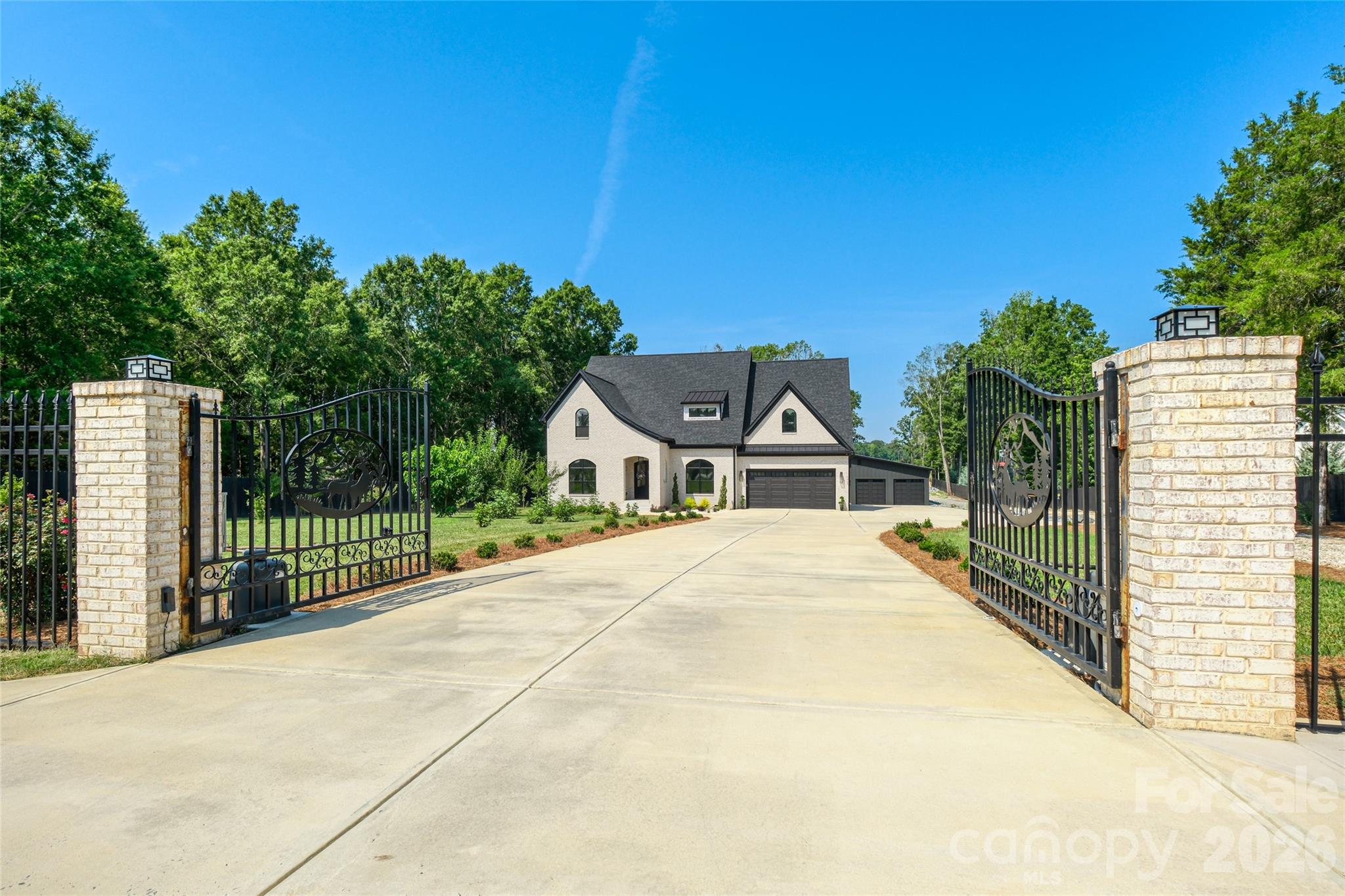 Single Family Residence at 6905 W Duncan Road, Indian Trail, photo 2 of 48
