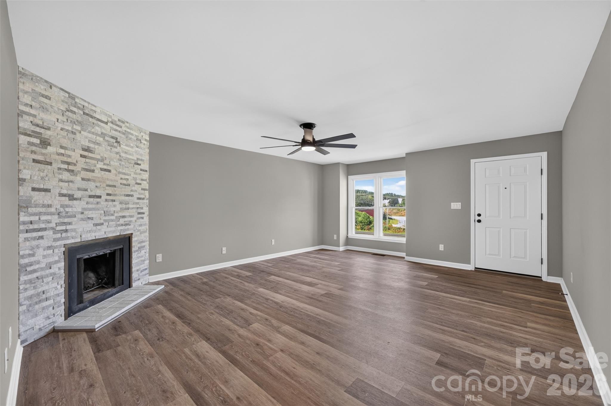 Condominium at 1326 Old Lenoir Road NW, Hickory, photo 9 of 34