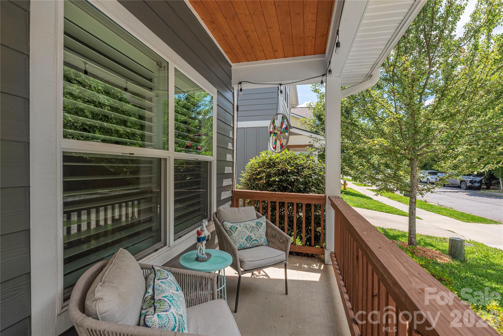 Single Family Residence at 21 Crayton Park Drive, Asheville, photo 6 of 18