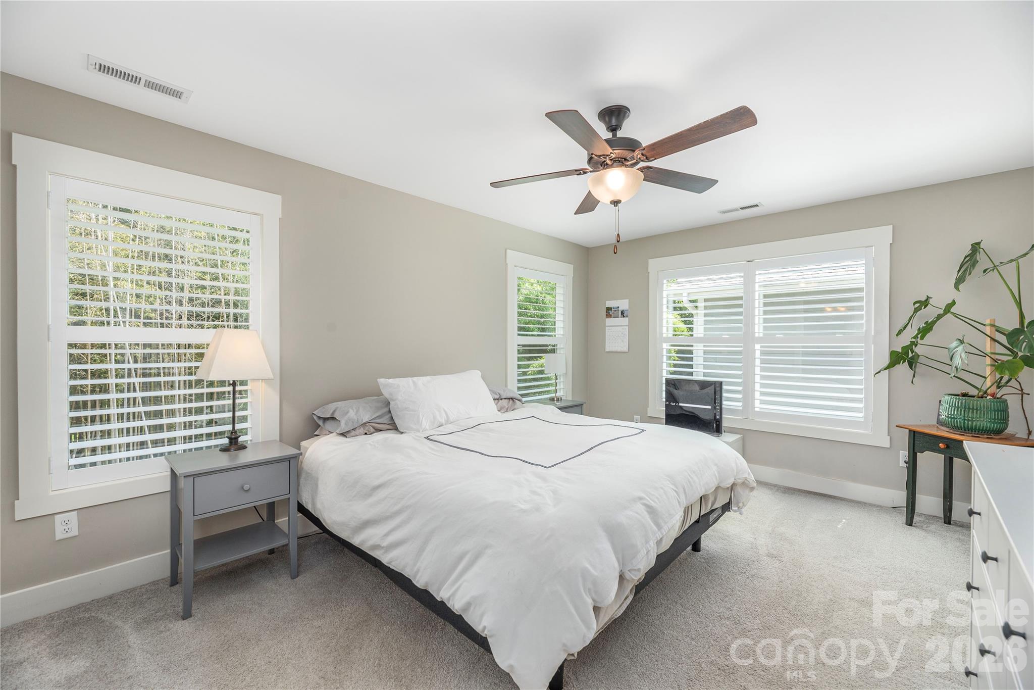 Single Family Residence at 21 Crayton Park Drive, Asheville, photo 11 of 18