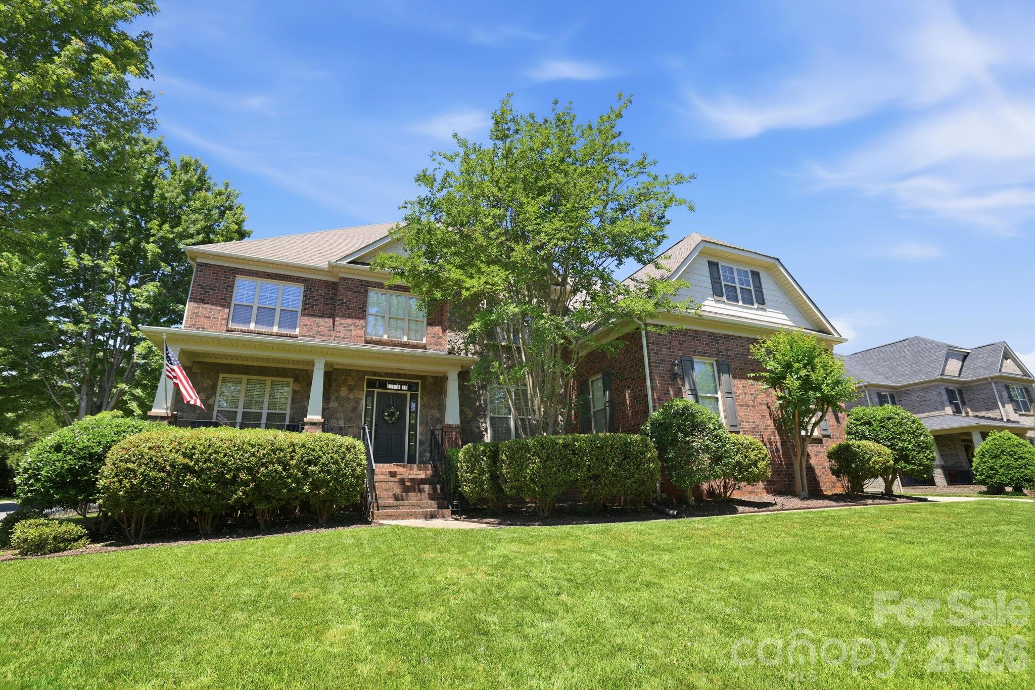 Single Family Residence at 705 Glenn Allen Way, Fort Mill, photo 3 of 48