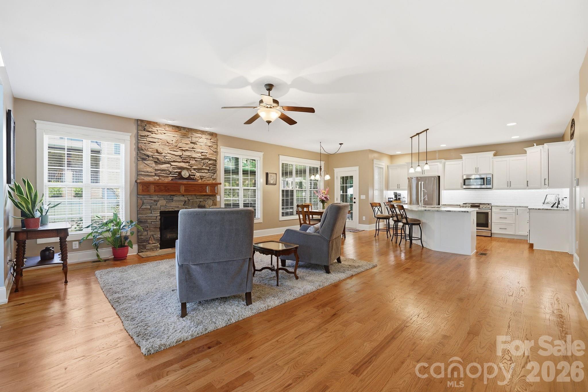 Single Family Residence at 705 Glenn Allen Way, Fort Mill, photo 8 of 48