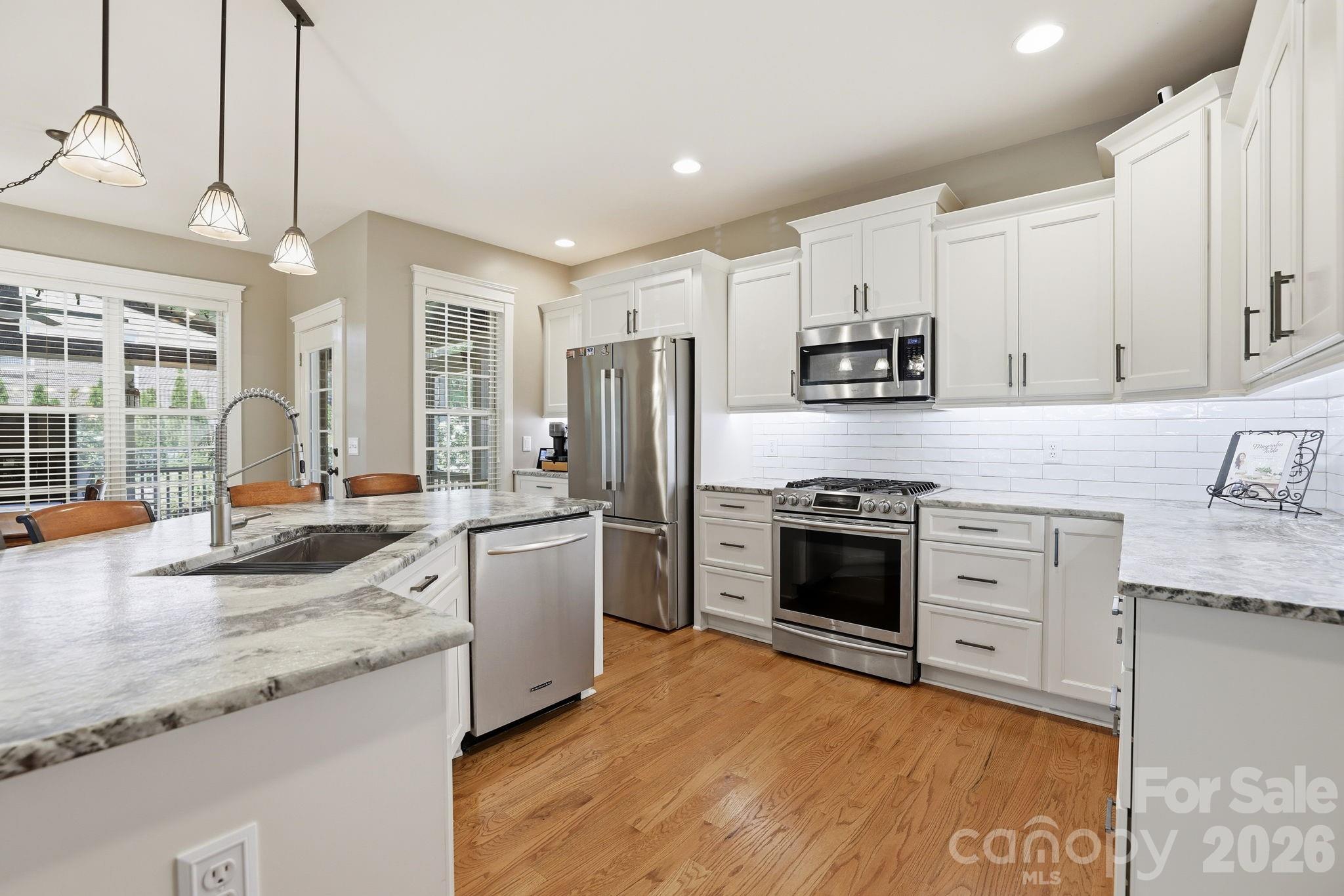 Single Family Residence at 705 Glenn Allen Way, Fort Mill, photo 10 of 48