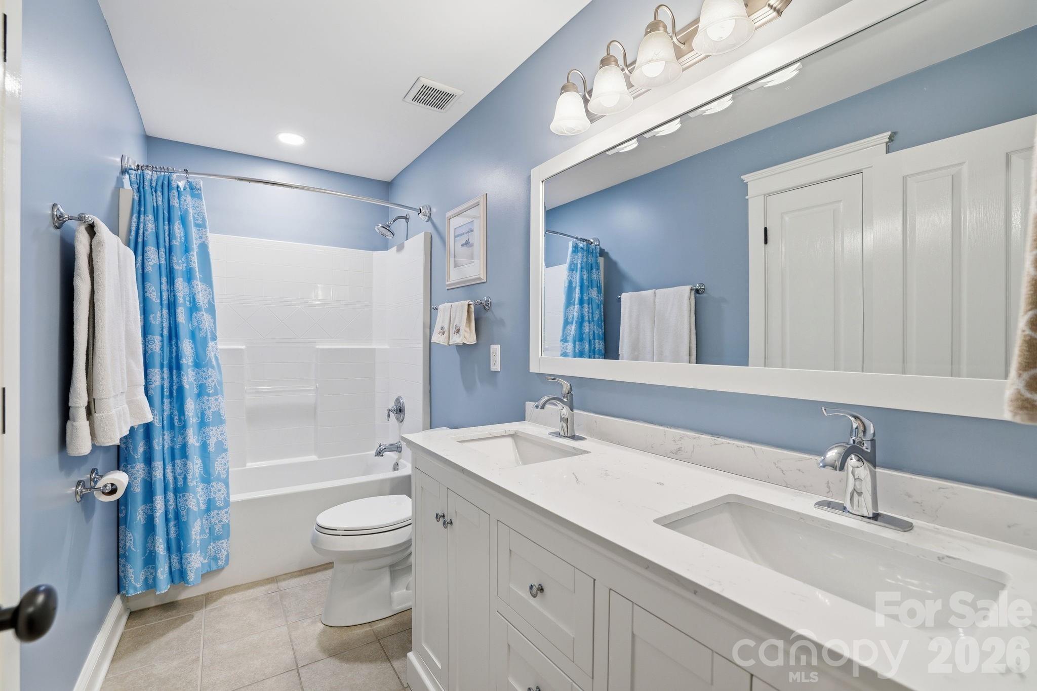 Single Family Residence at 705 Glenn Allen Way, Fort Mill, photo 32 of 48