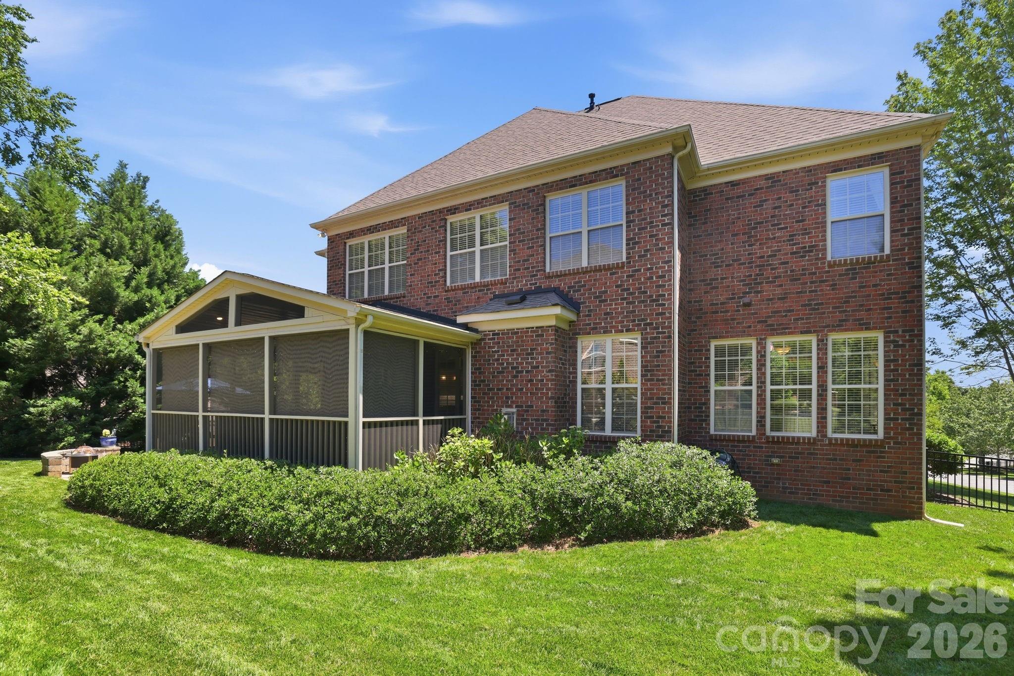 Single Family Residence at 705 Glenn Allen Way, Fort Mill, photo 43 of 48