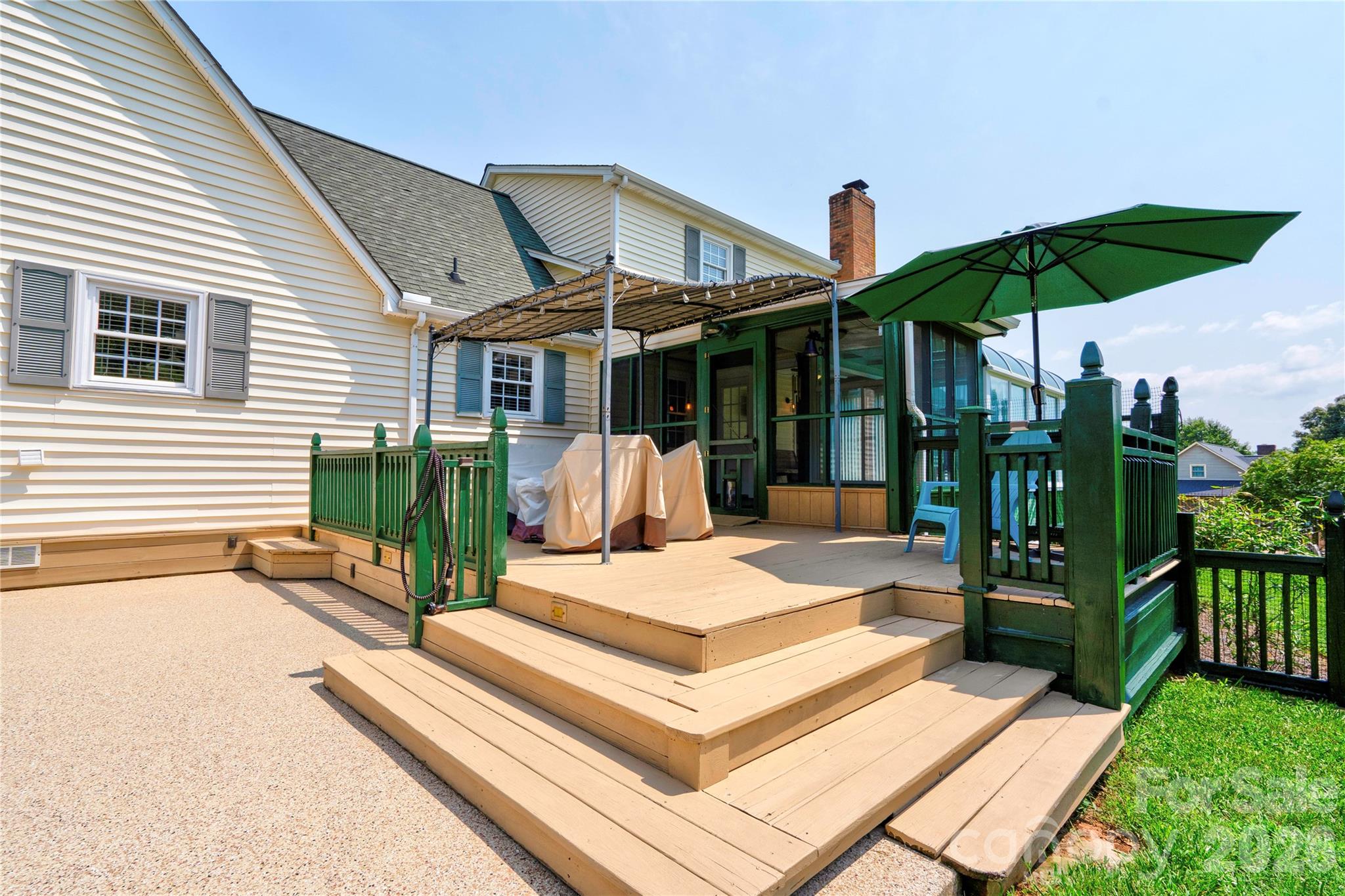 Back Deck/Patio - 719 W Zion Church Road, Shelby