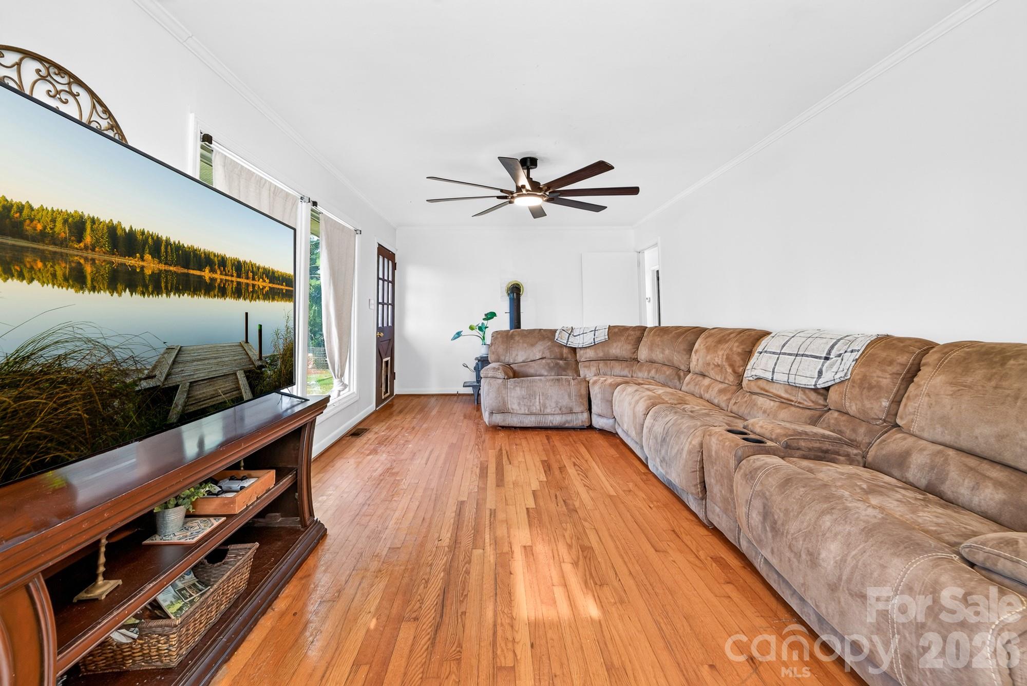 Living Room - 561 N Shiloh Road, York