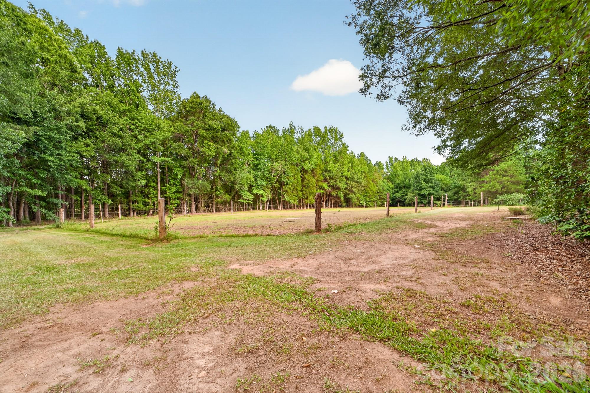 Electric Fenced 3 Acre Pasture - 561 N Shiloh Road, York