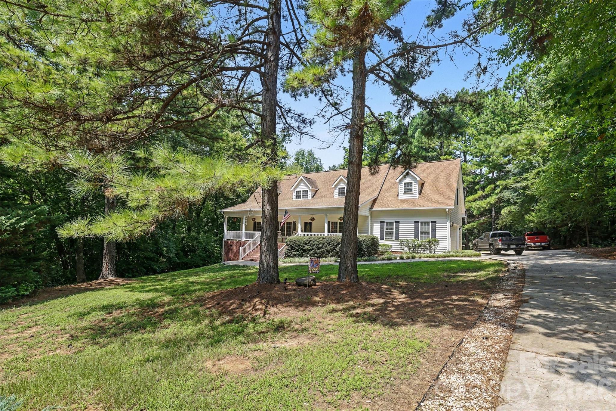 Single Family Residence at 8401 Shelley Mullis Road, Fort Mill, photo 4 of 40