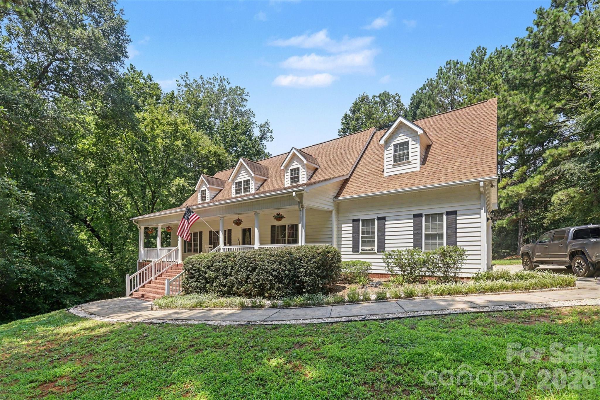 Single Family Residence at 8401 Shelley Mullis Road, Fort Mill, photo 6 of 40