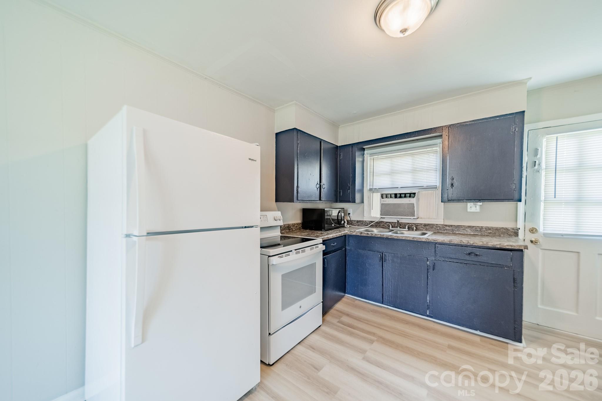 Duplex at 402 E Webb Street, Dallas, photo 14 of 21