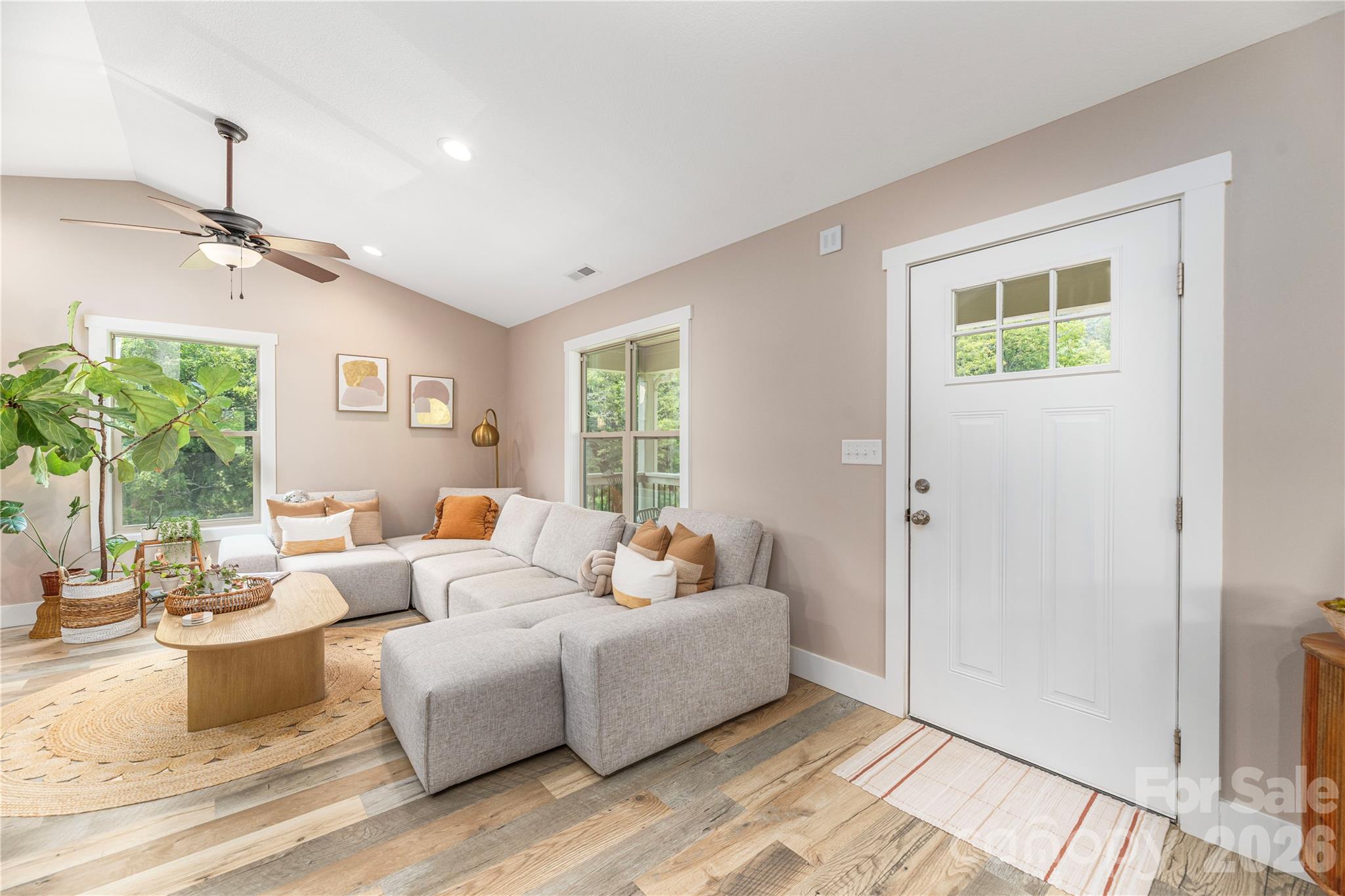 Sunny and bright spaces - 38 Sunrise Drive, Mars Hill