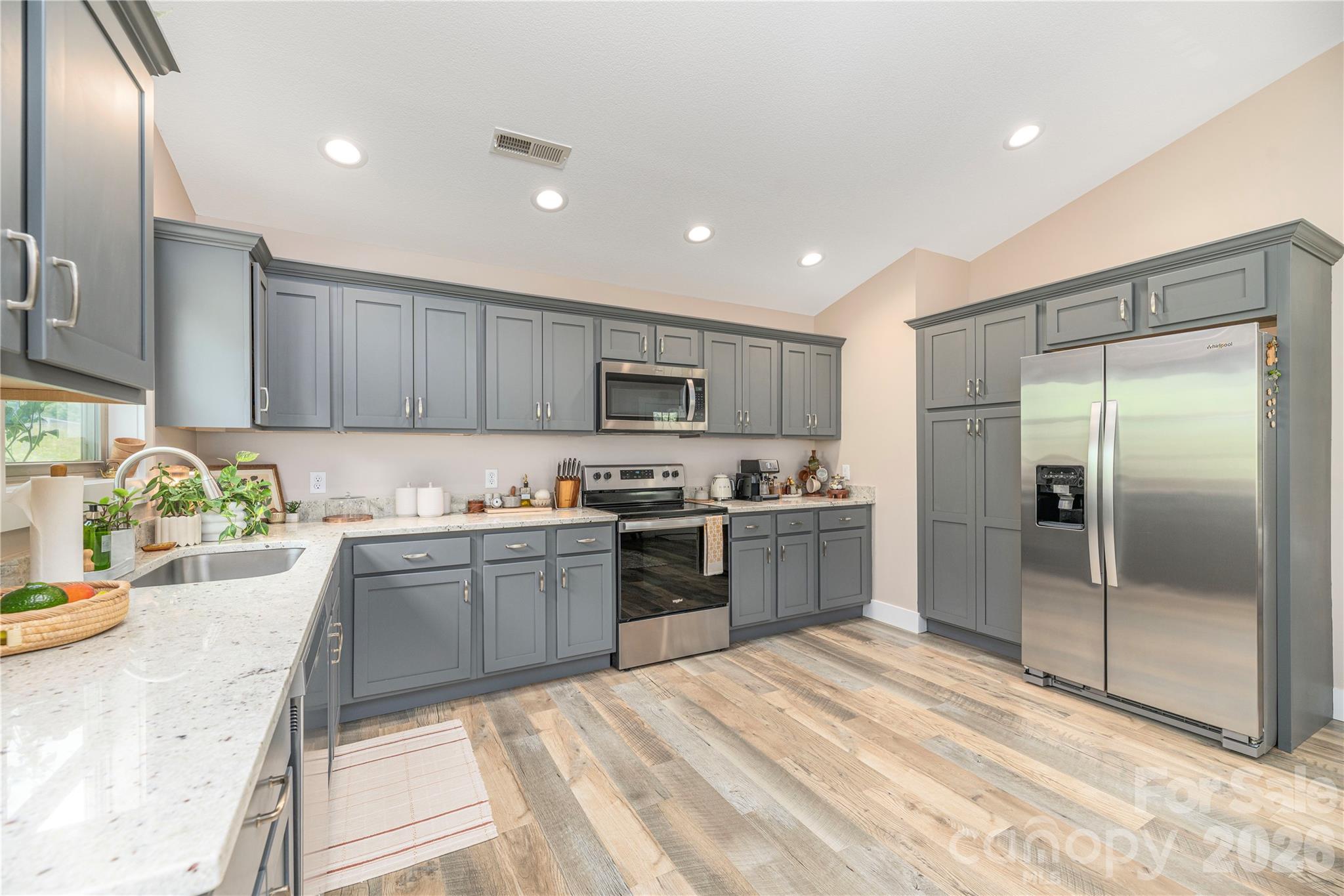 Single Family Residence at 38 Sunrise Drive, Mars Hill, photo 11 of 36