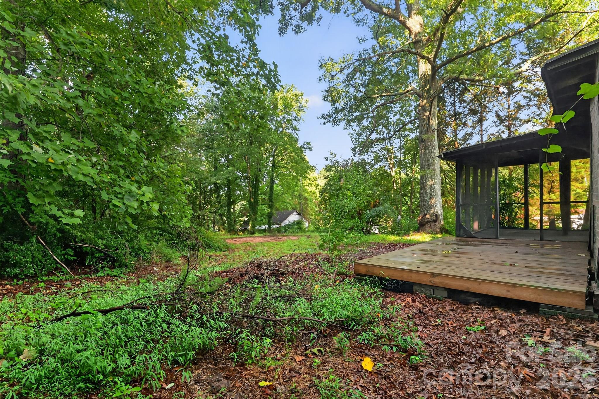 Single Family Residence at 607 Texas Trail, Dallas, photo 4 of 23